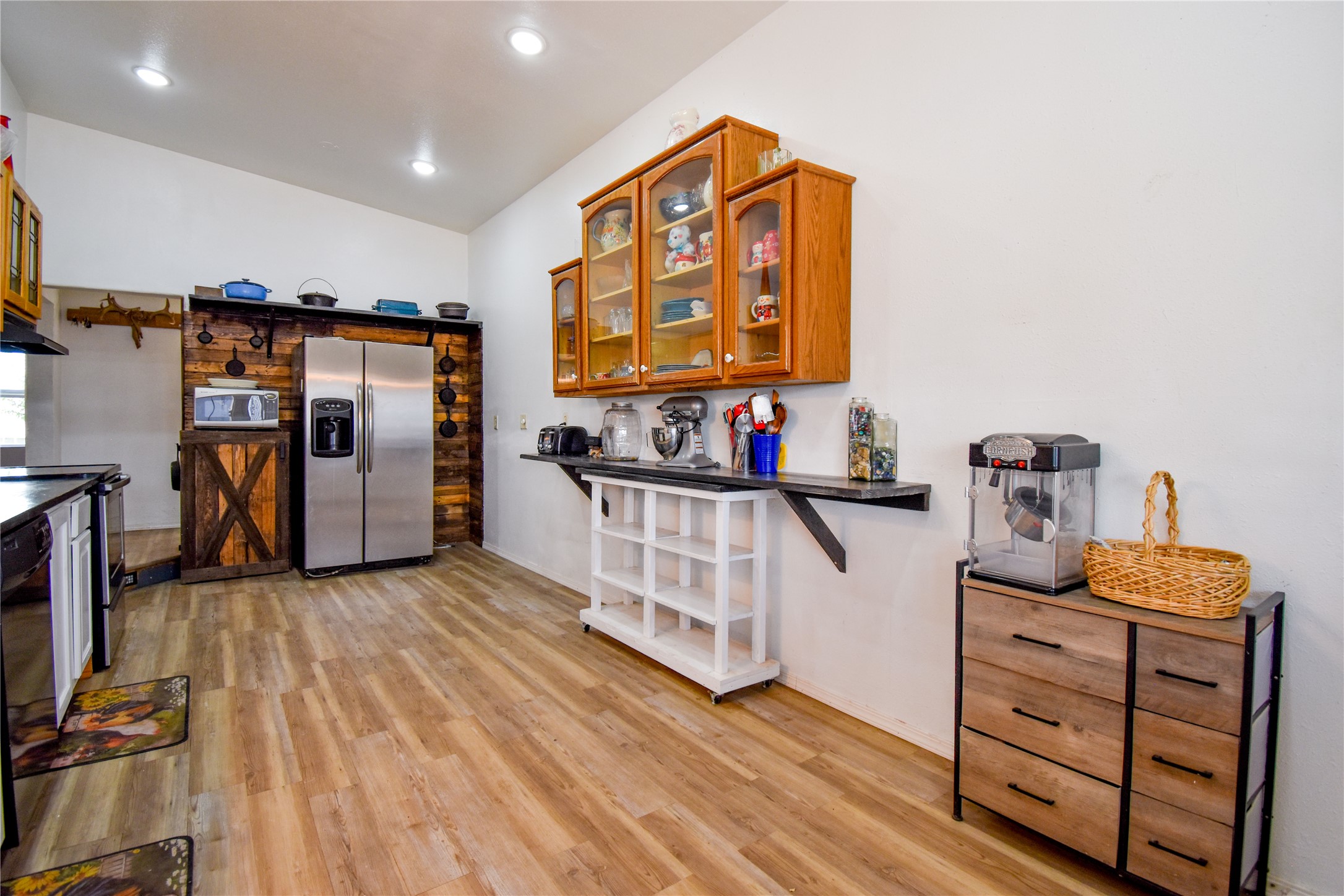53424 2nd Avenue E Property Photo 9