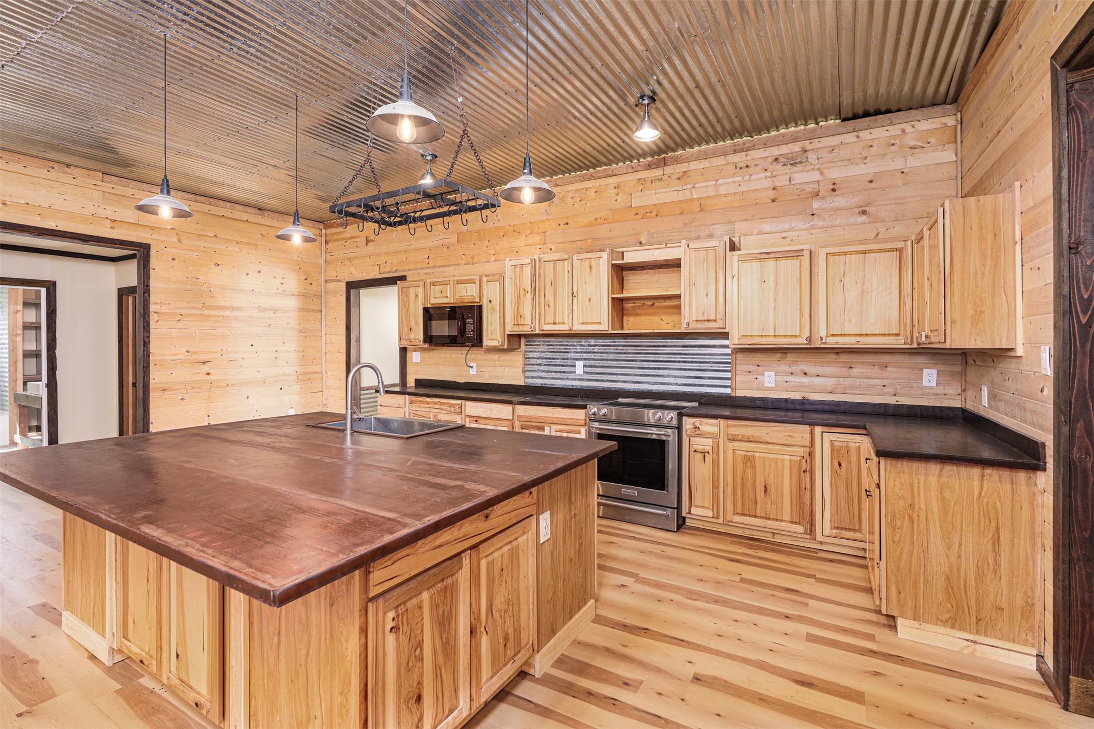 675 Griz Lane Property Photo 10