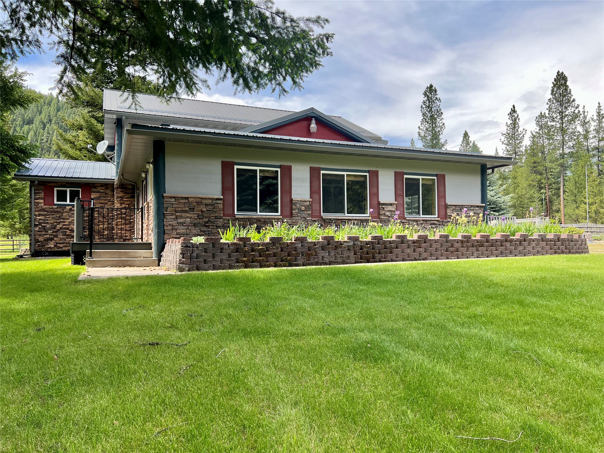 799 Outback Trail Property Photo 4
