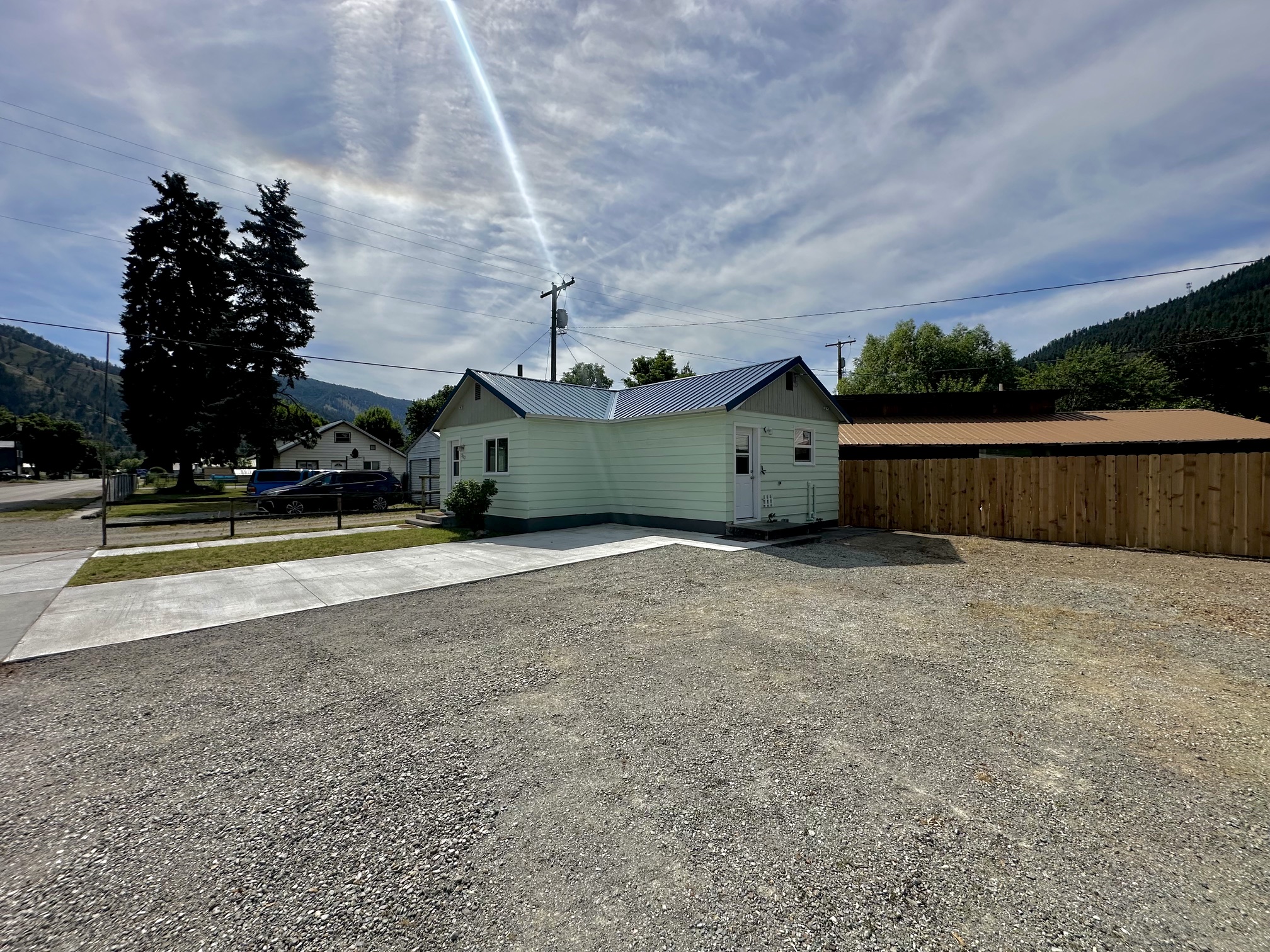 303 4th Avenue E Property Photo 2