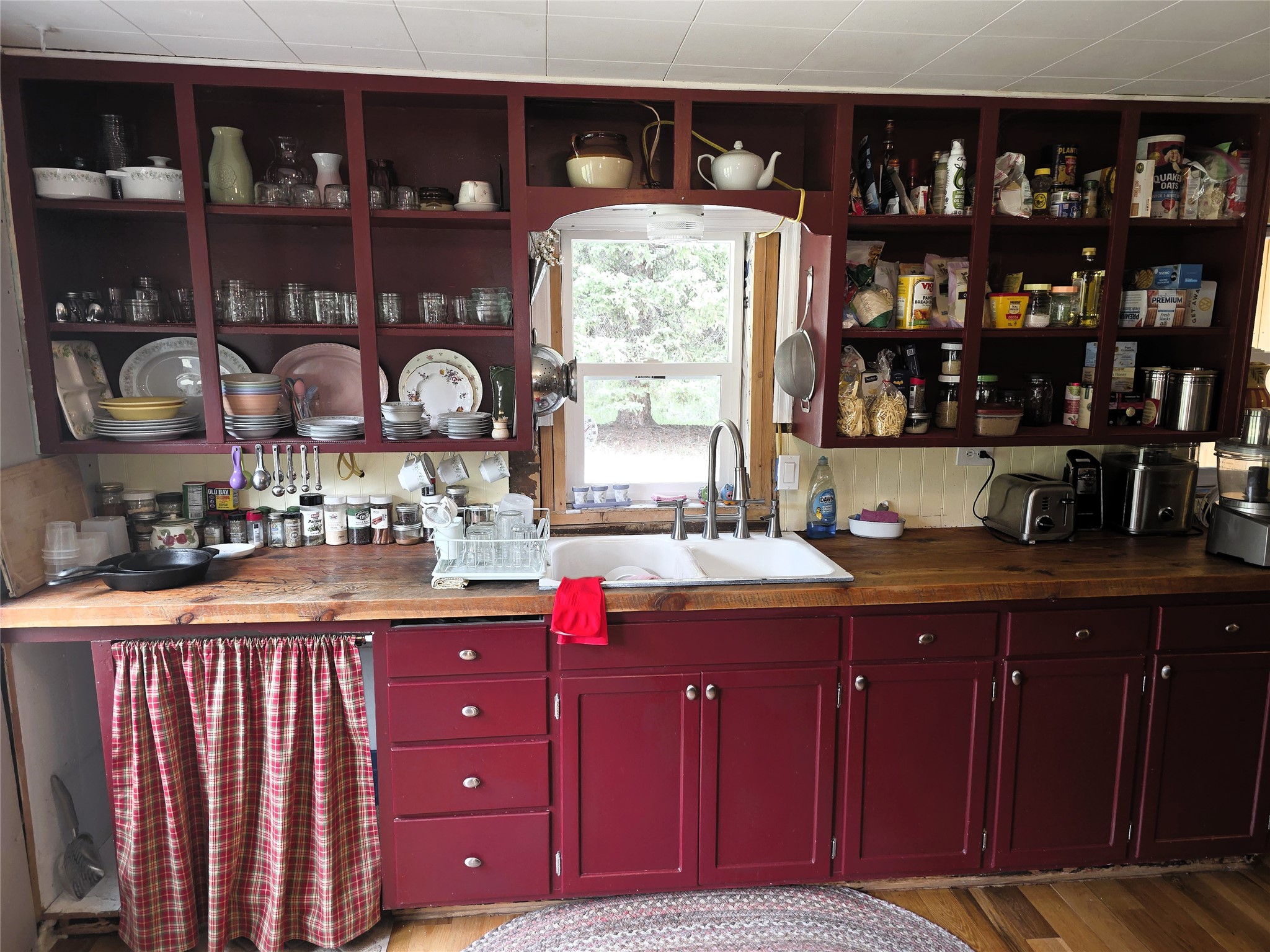 430 W River Road Property Photo 10