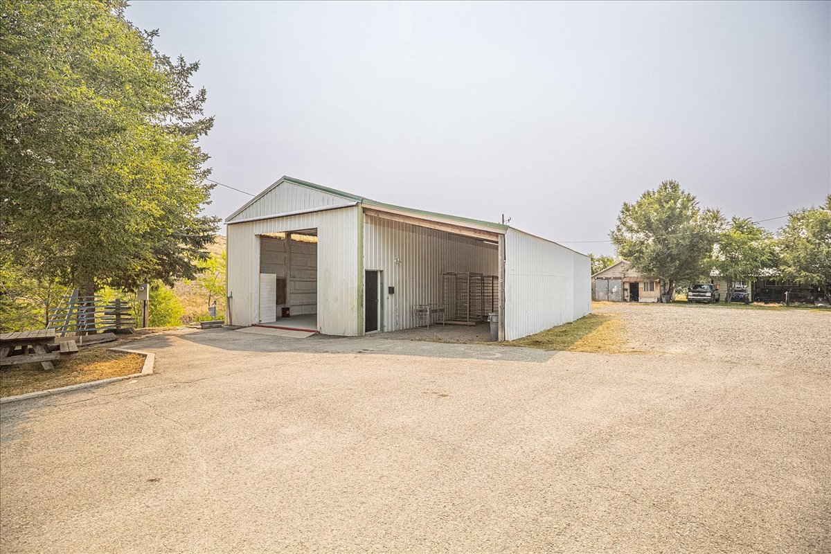 107 White Eagle Drive Property Photo 3