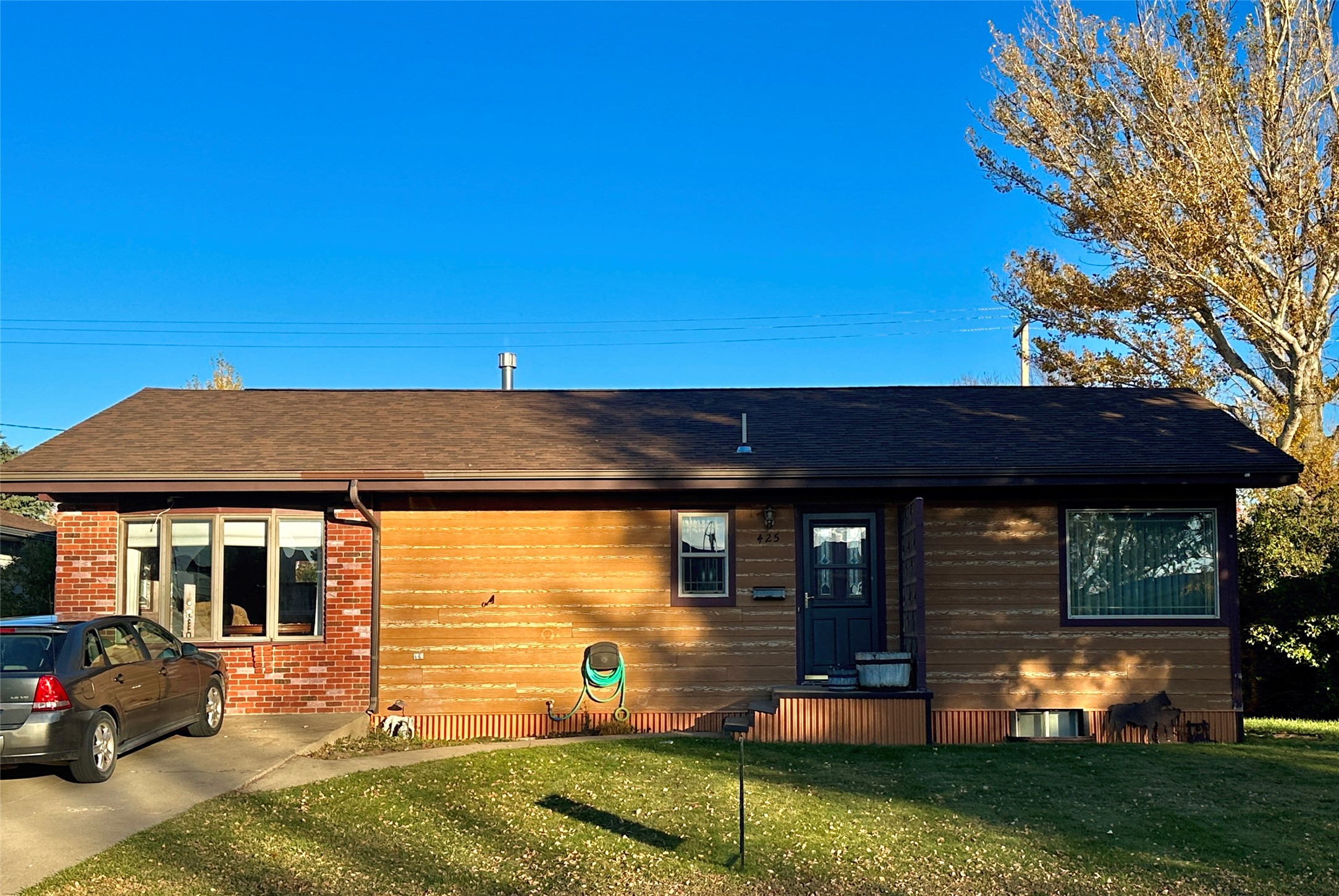 425 8th Avenue S Property Photo 1