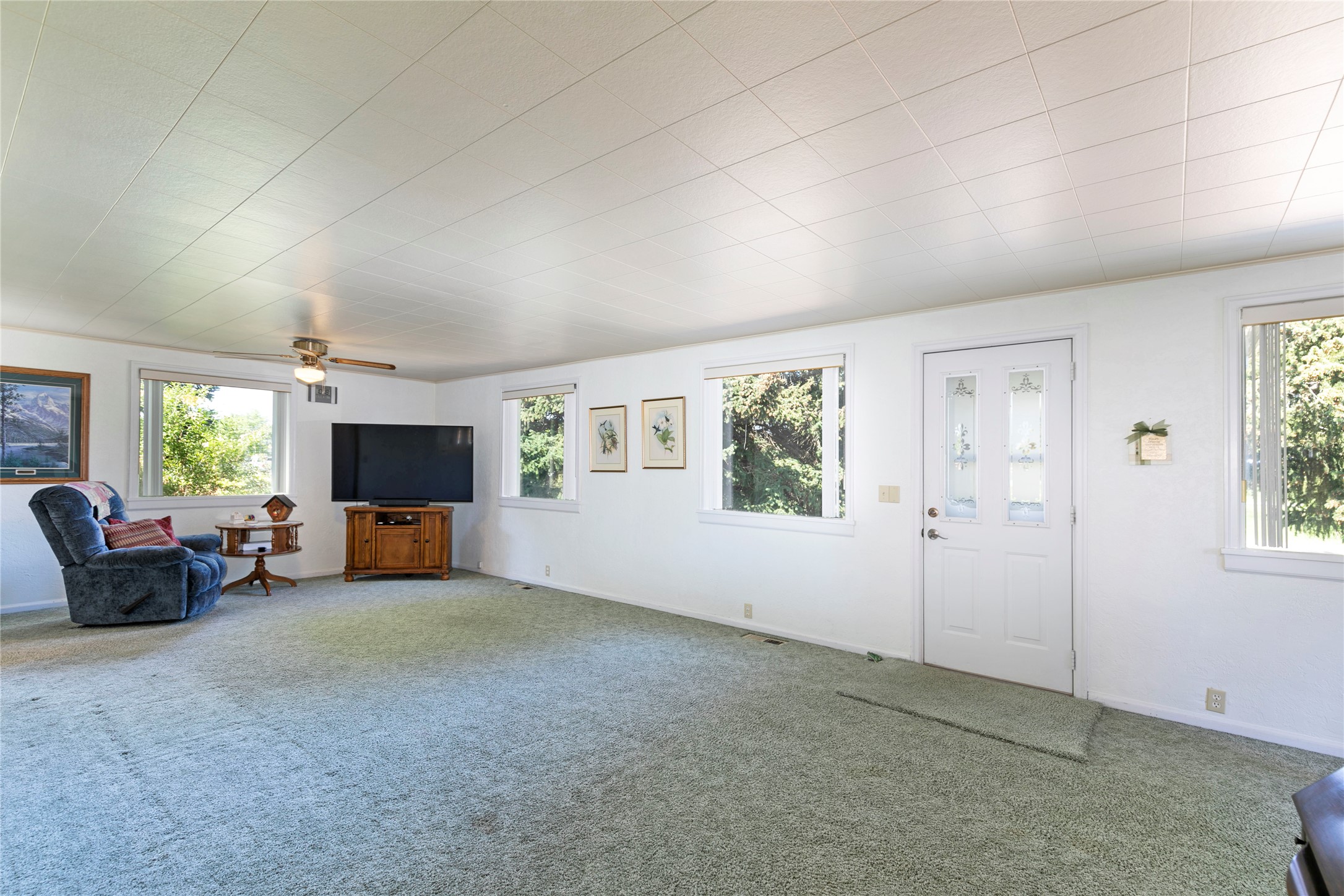 232 Kurtz Lane Property Photo 4