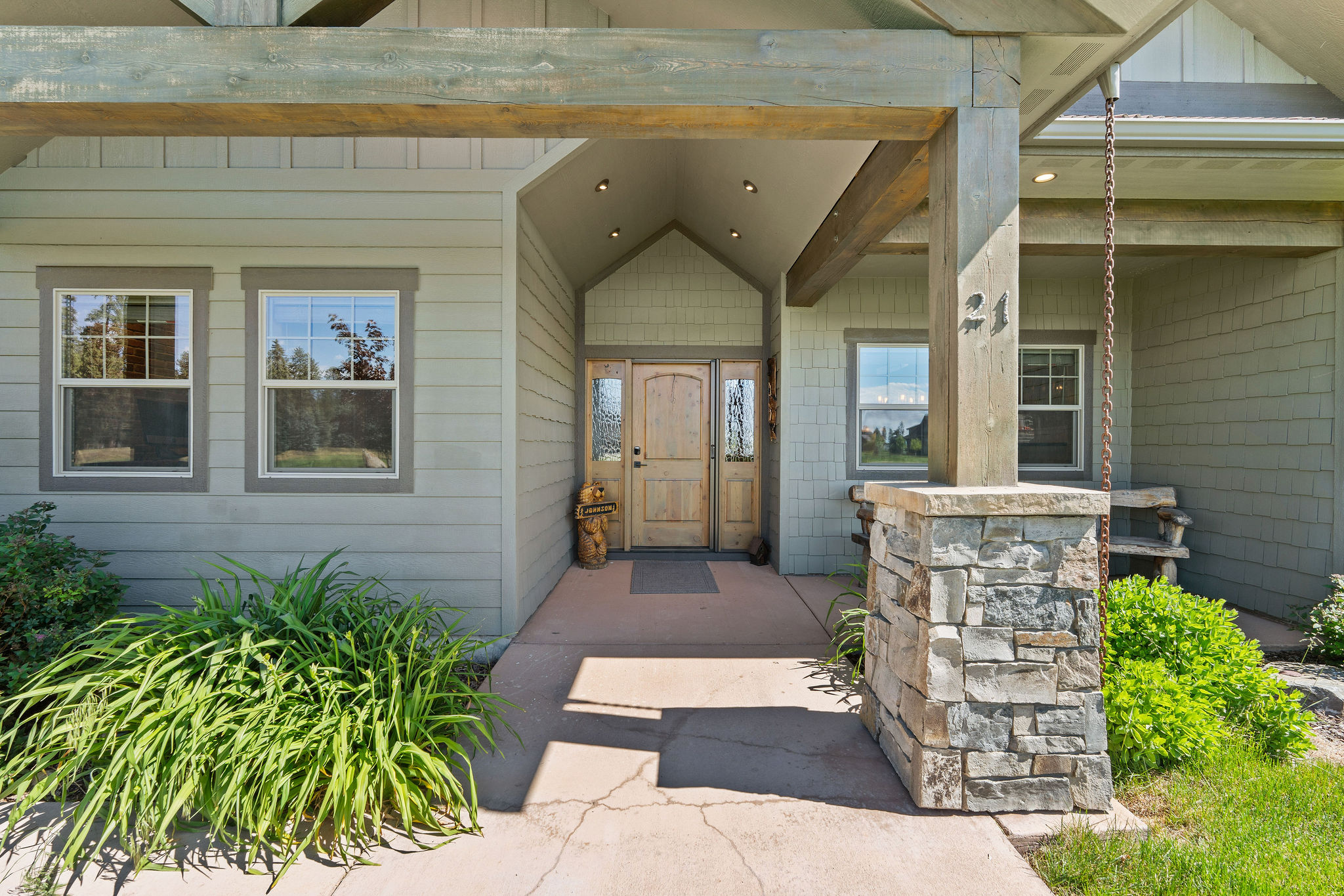 21 Towering Pine Court Property Photo 4