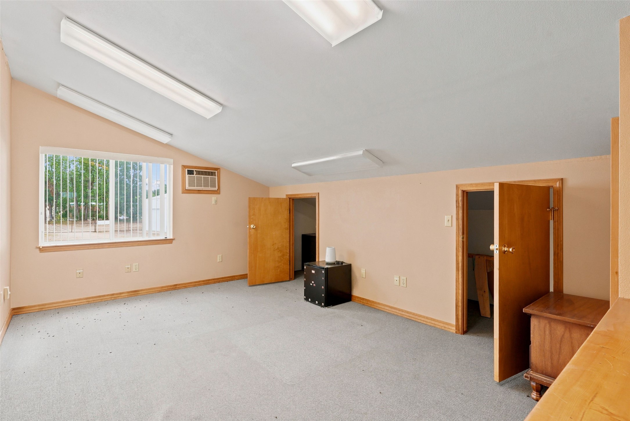 170 Warren Lane Property Photo 10