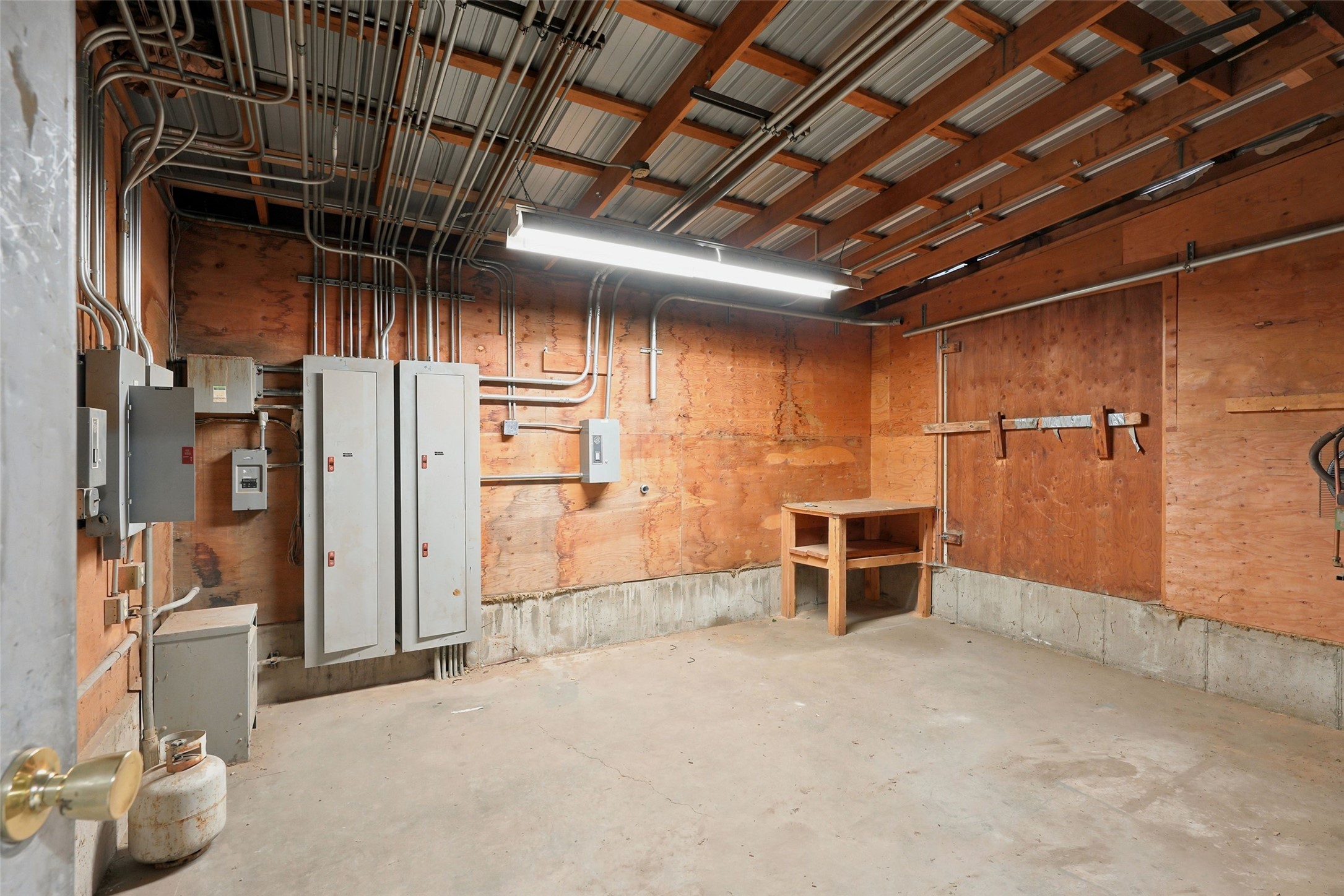 170 Warren Lane Property Photo 14