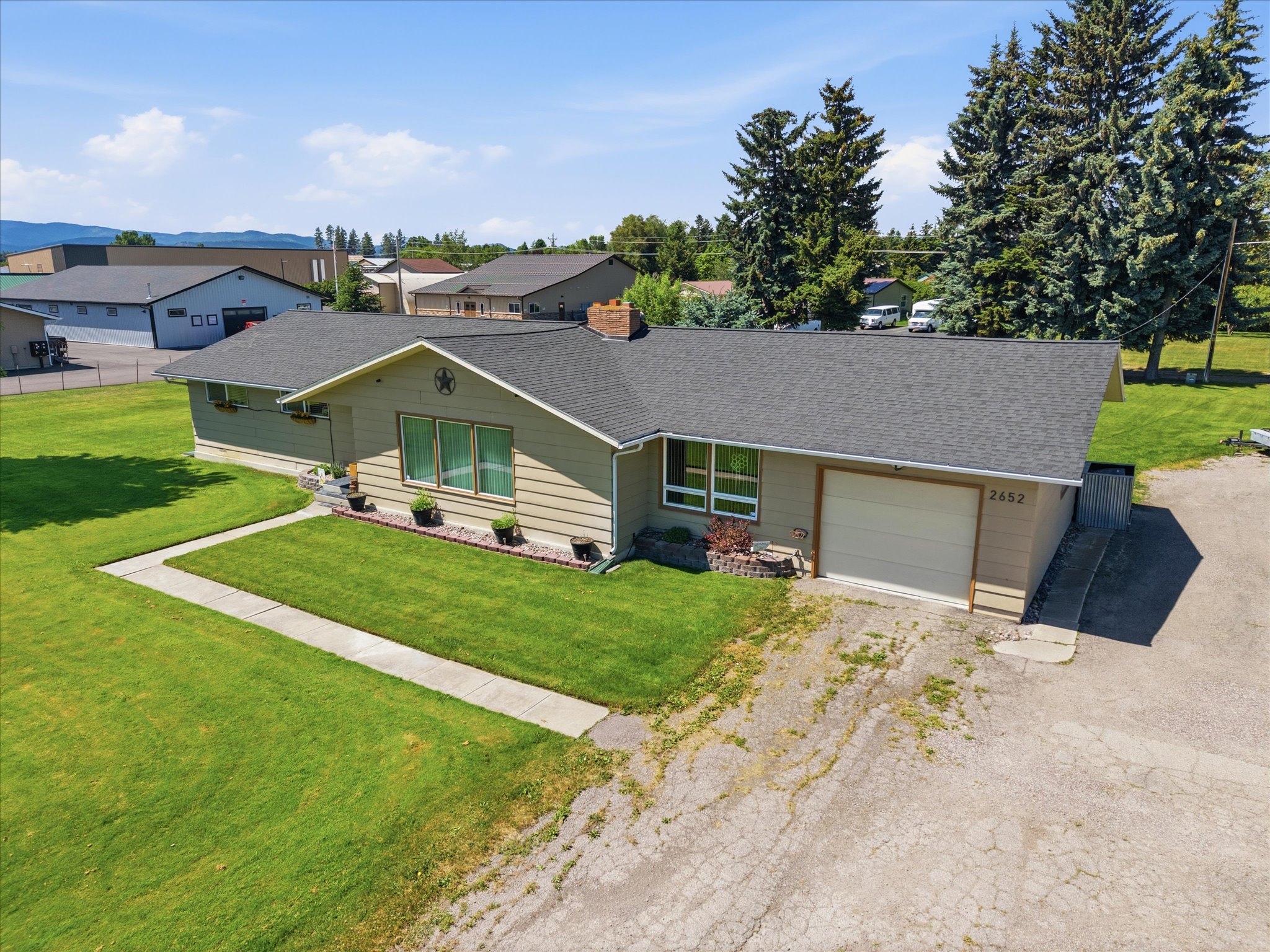 2652 Hwy 2 E Property Photo 24
