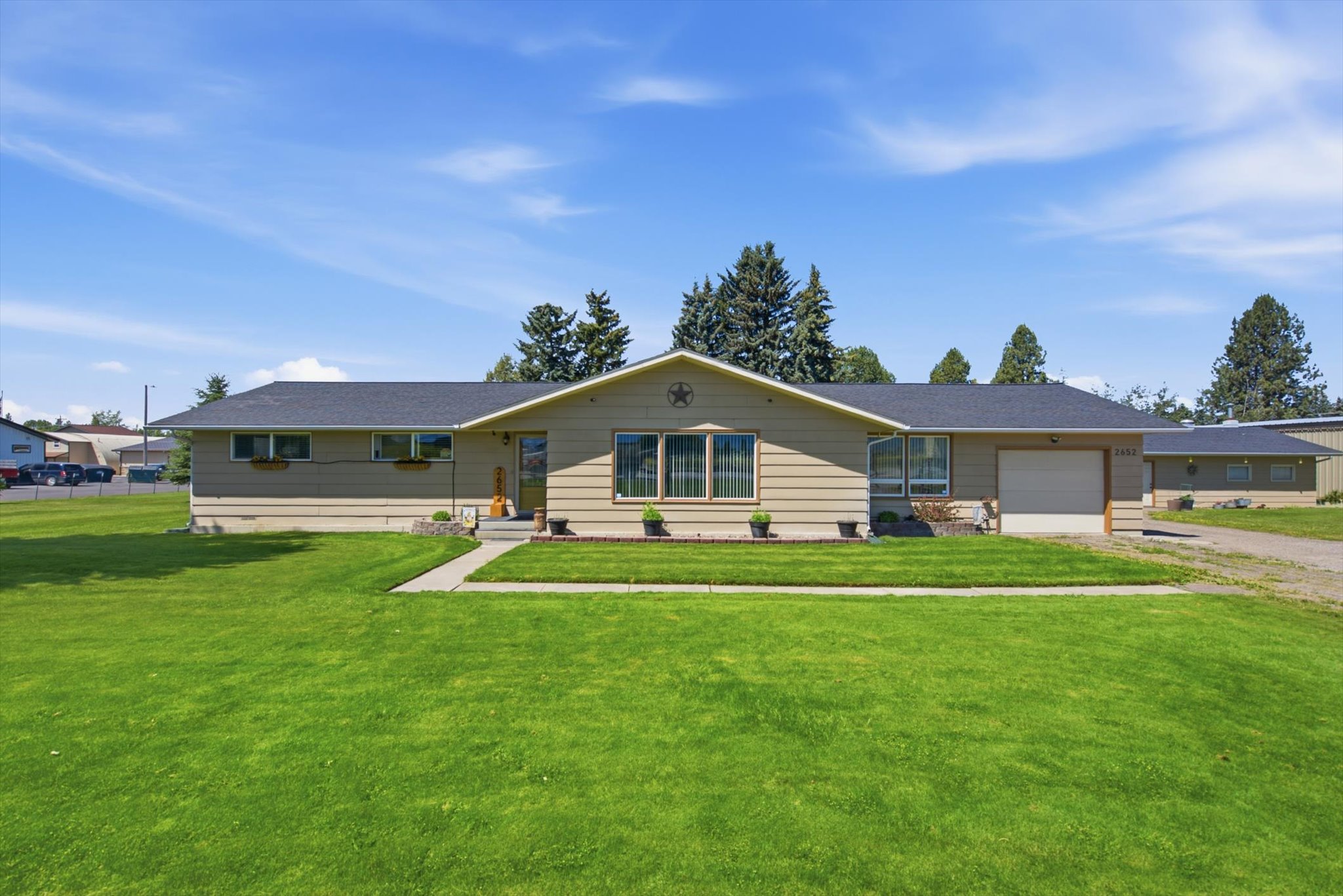 2652 Hwy 2 E Property Photo 26