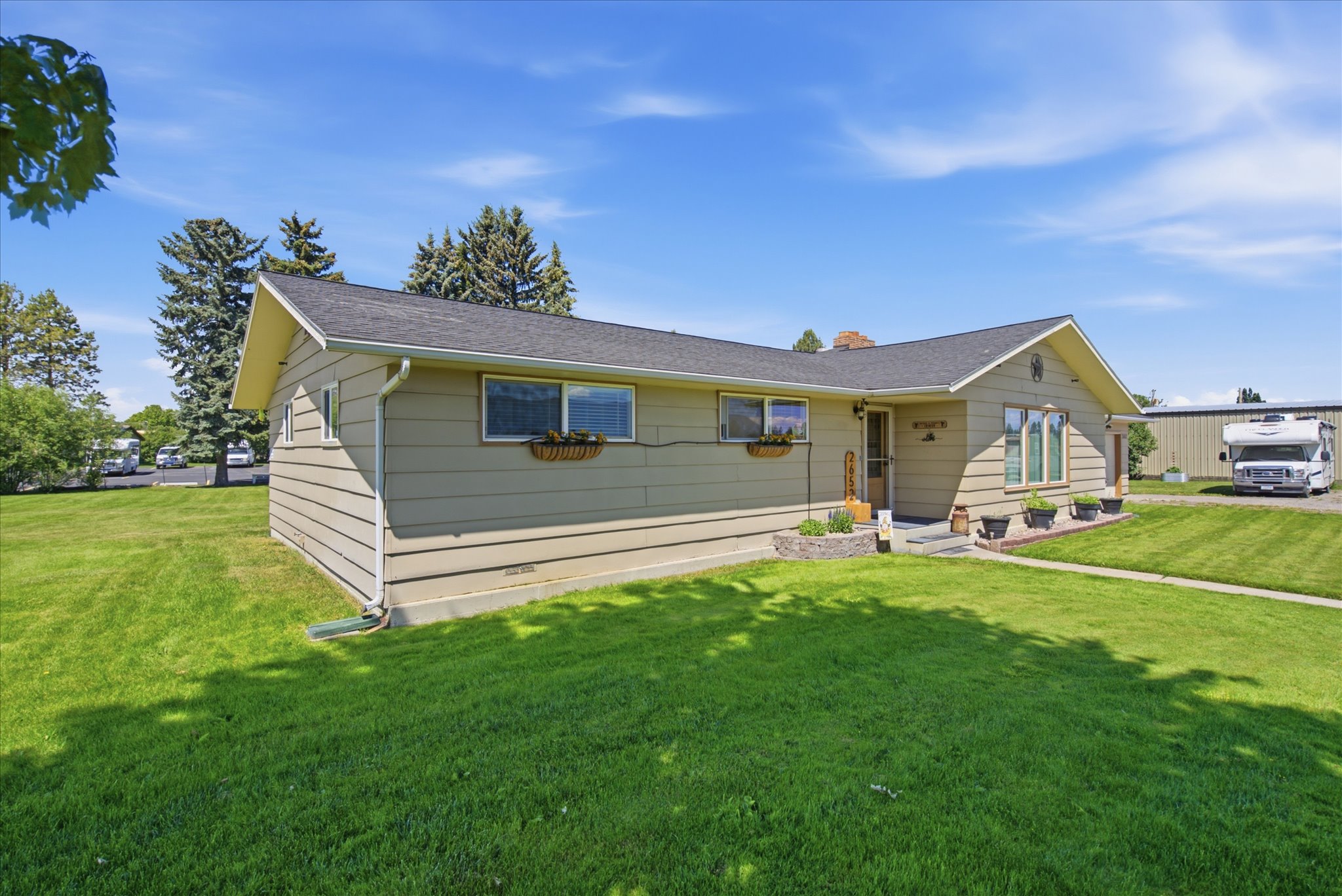 2652 Hwy 2 E Property Photo 31