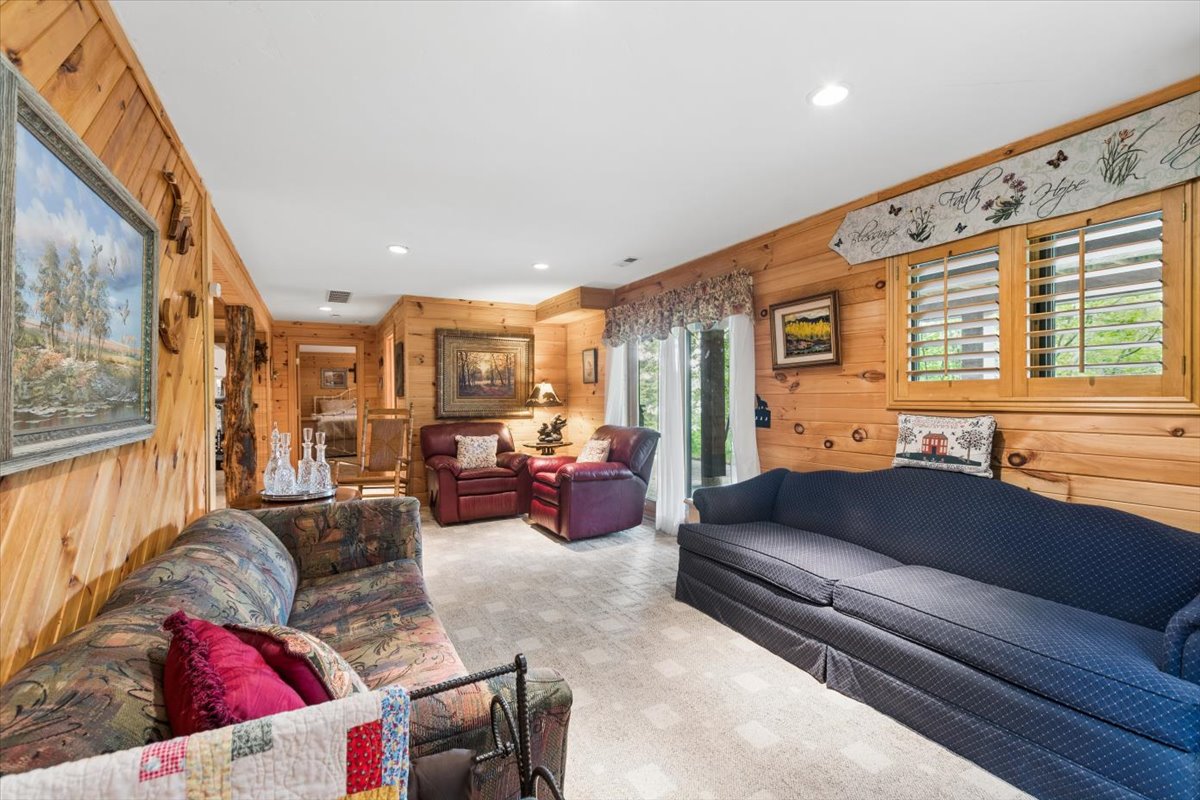 14529 Sunburst Drive Property Photo 39