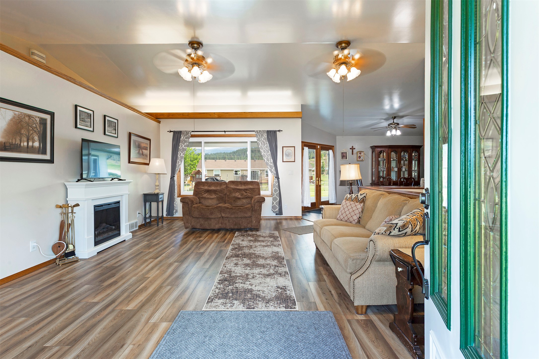 23588 Mullan Road Property Photo 4