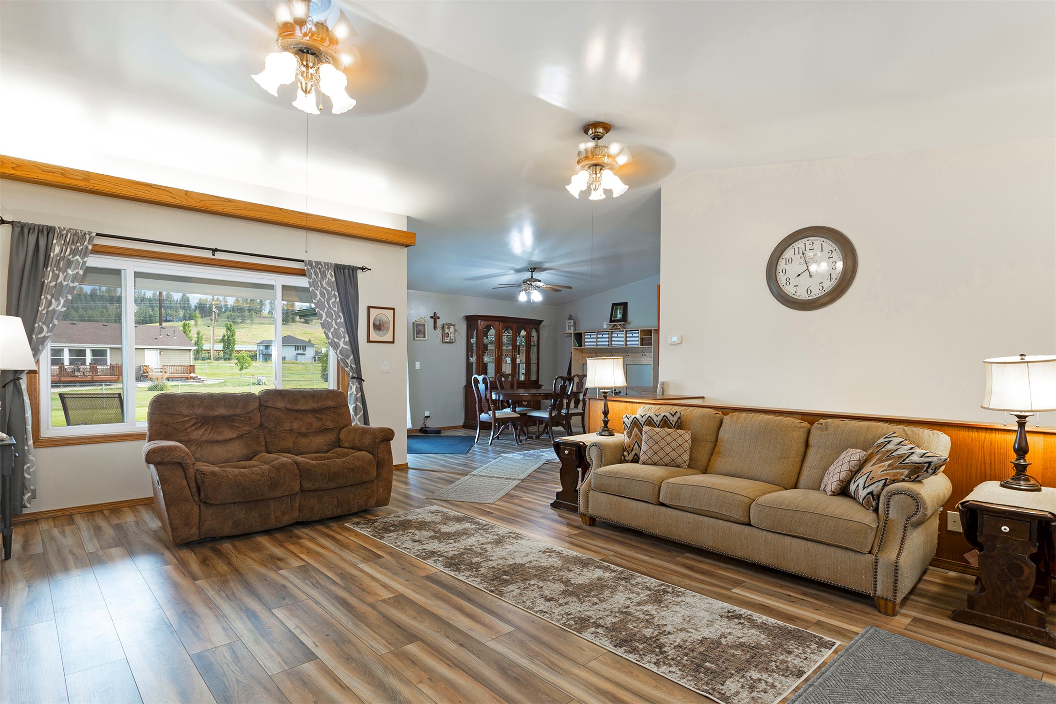 23588 Mullan Road Property Photo 5