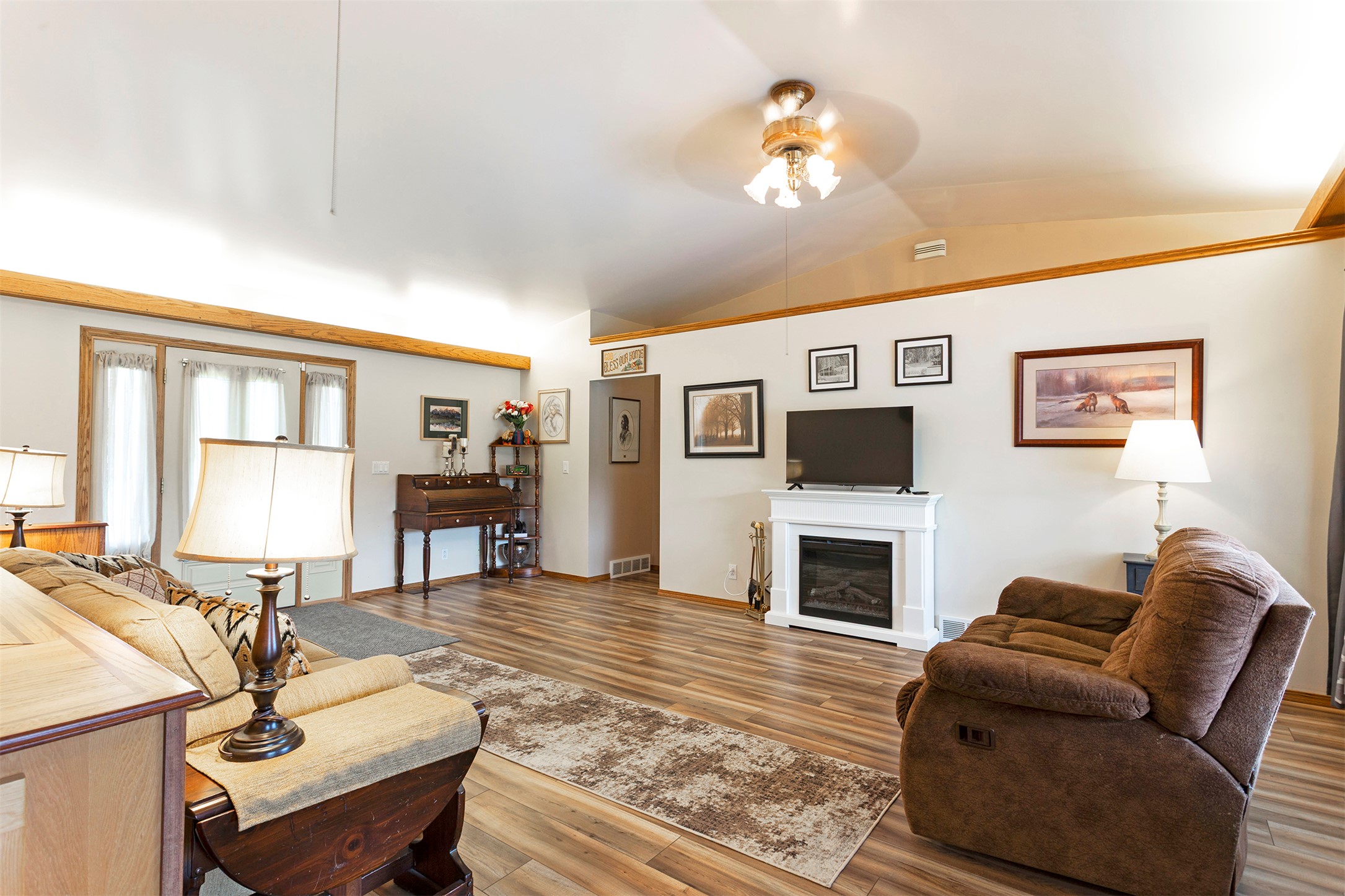 23588 Mullan Road Property Photo 6