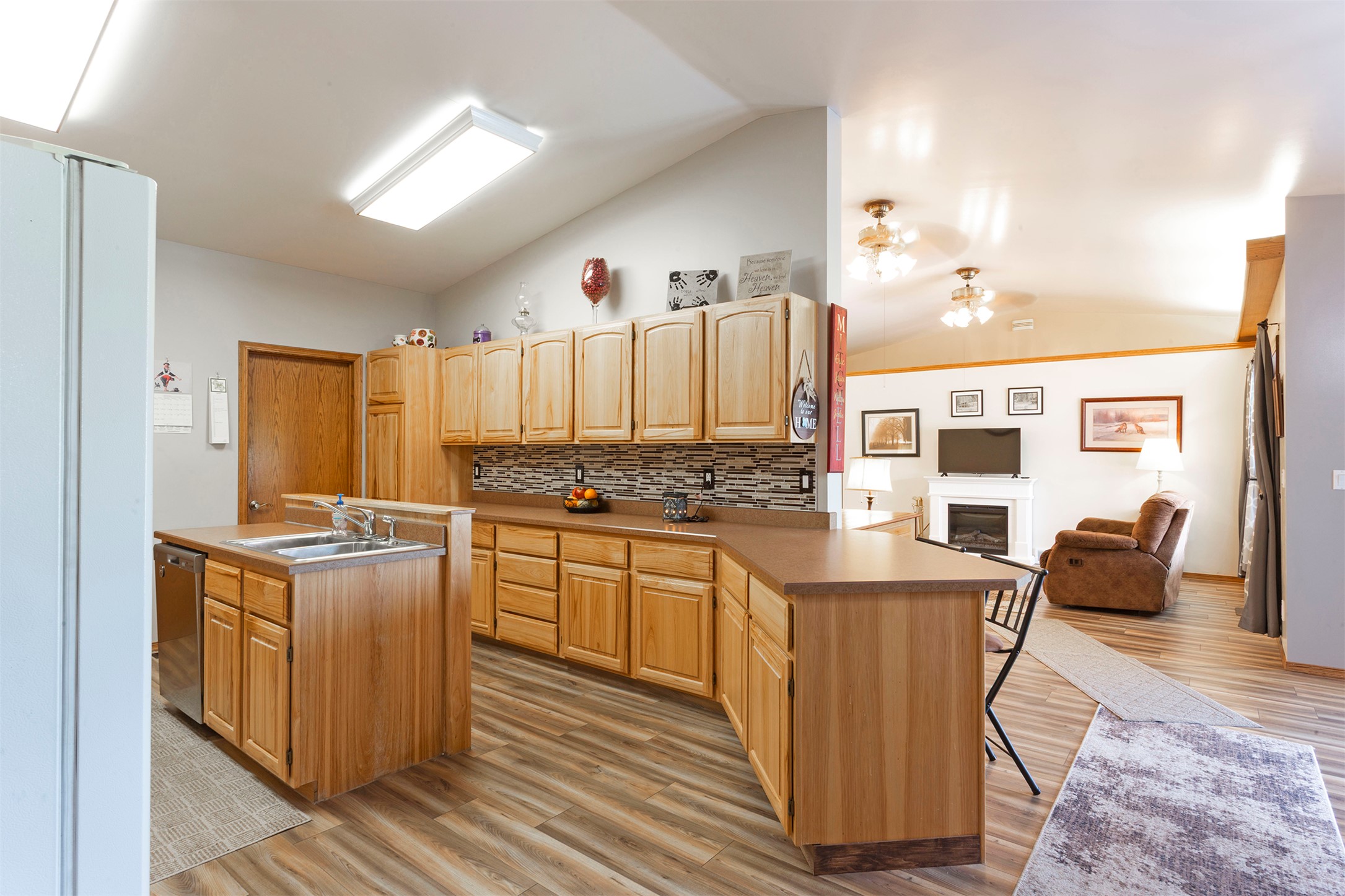 23588 Mullan Road Property Photo 8