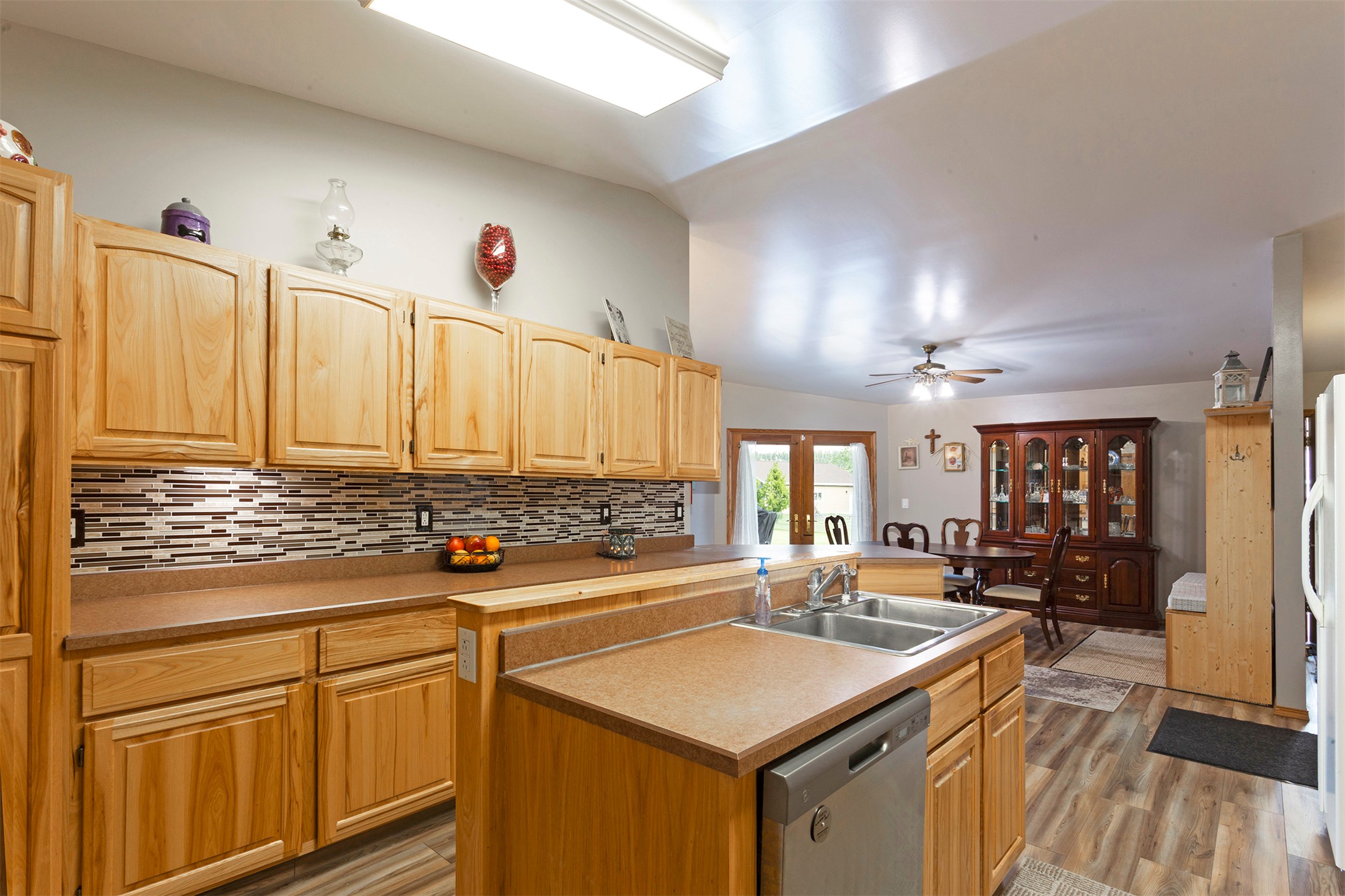 23588 Mullan Road Property Photo 9