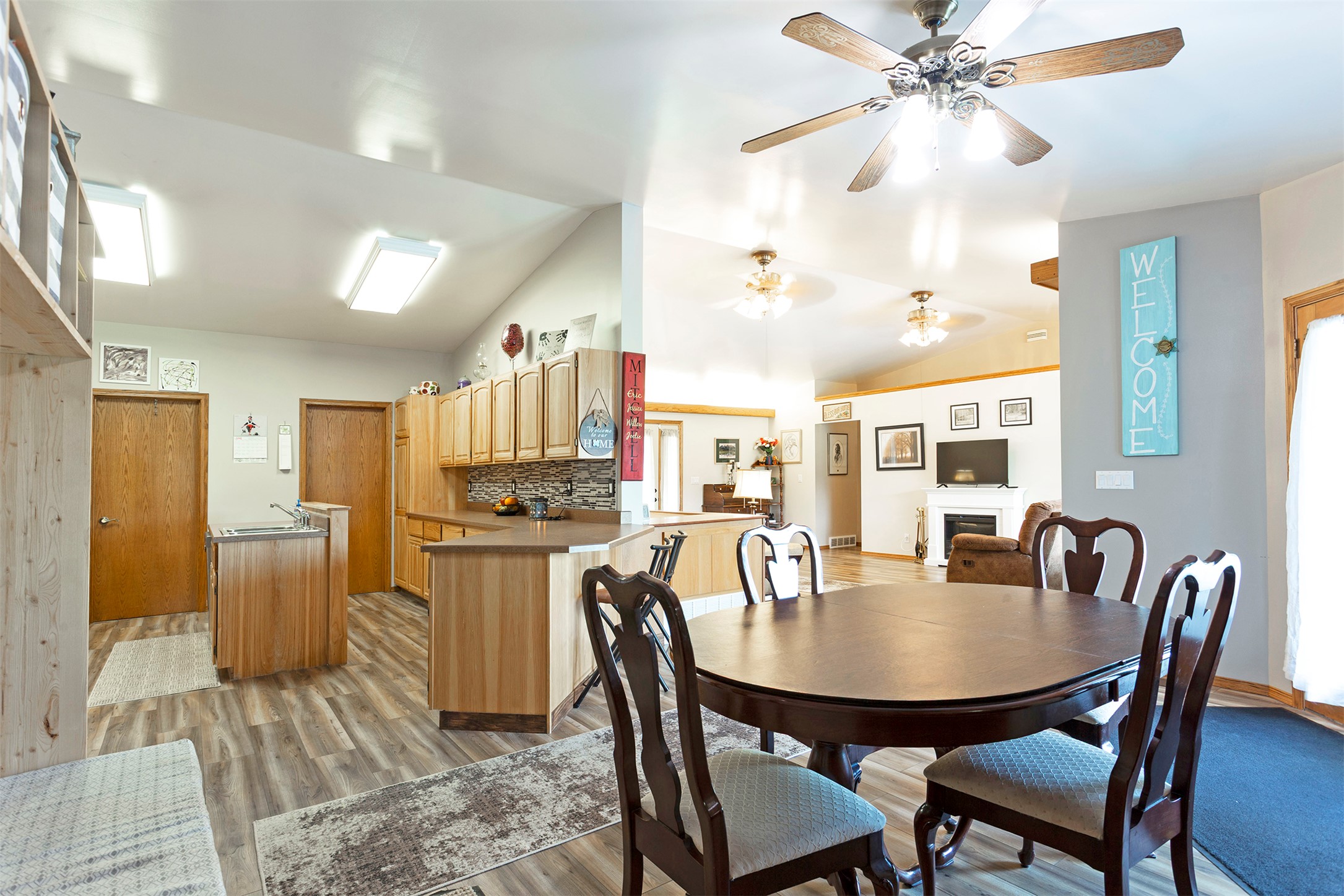 23588 Mullan Road Property Photo 10