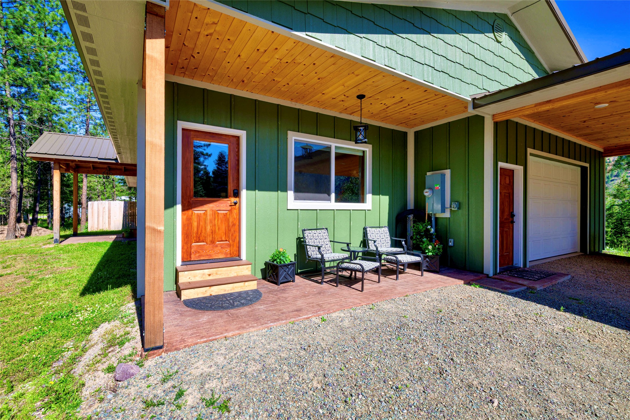 551 Tami Drive E Property Photo 24