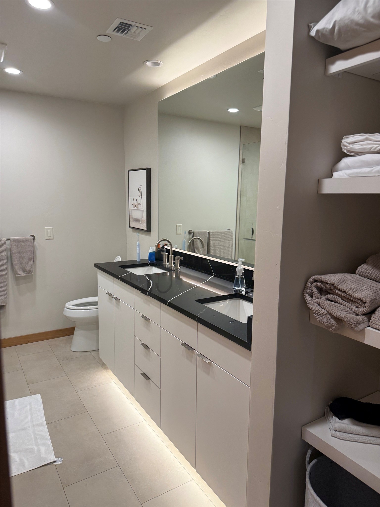 86 Serpentine Circle 305 Property Photo 11