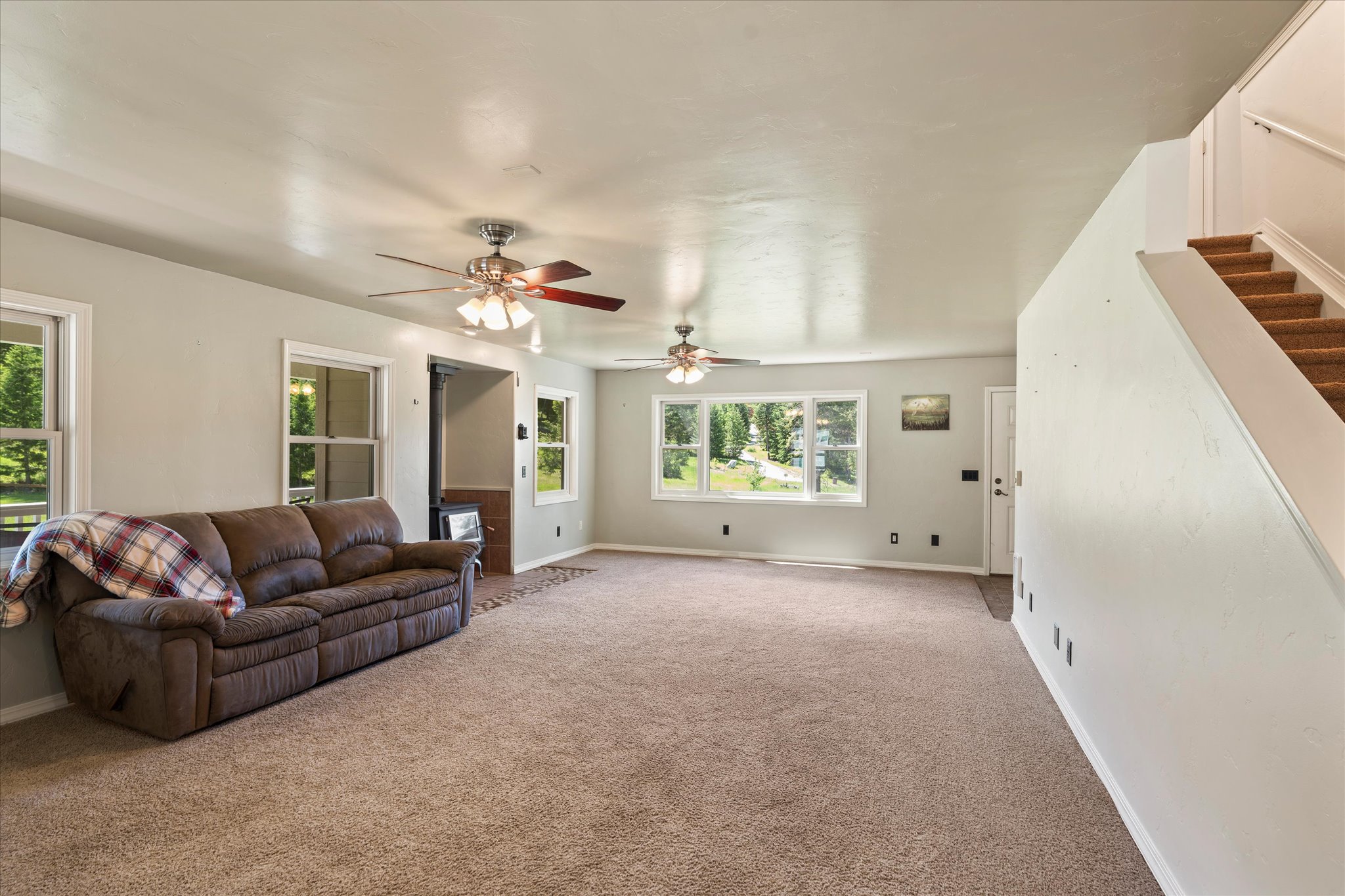 100 Seely Lane Property Photo 17