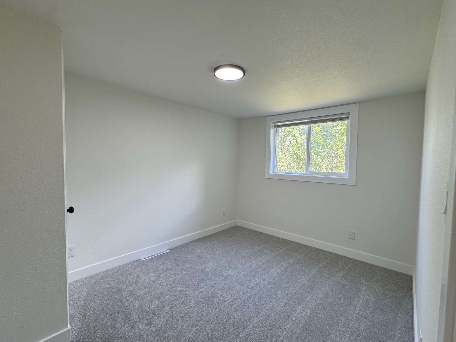 1641 S 14th Street W Property Photo 8