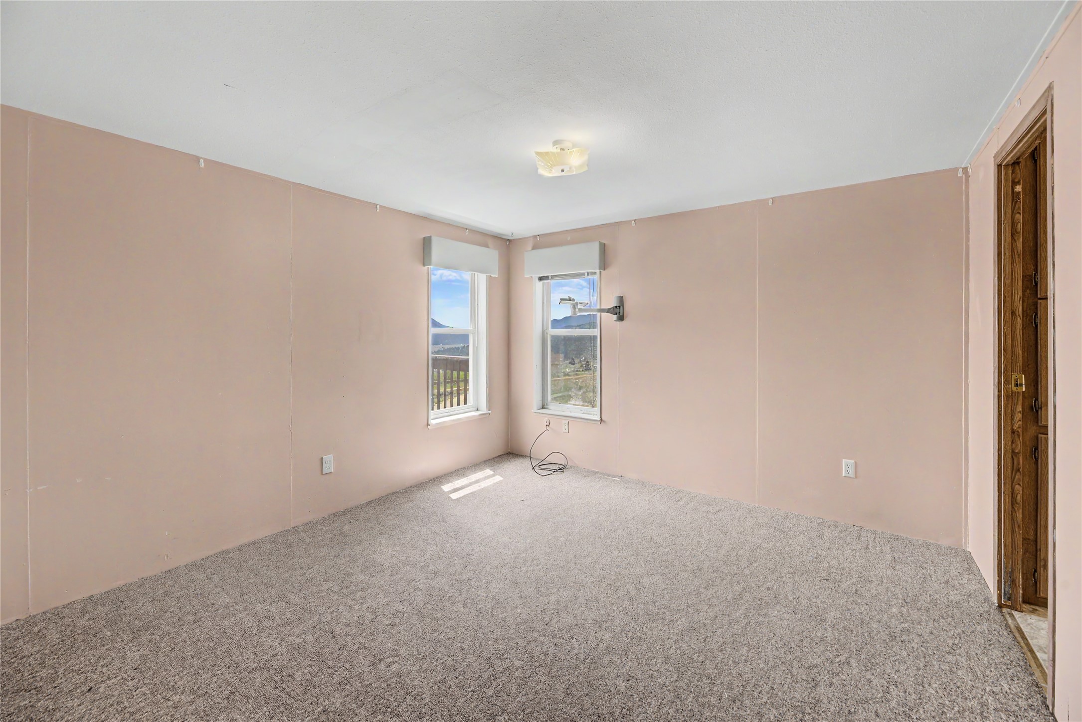 11 Silver Bell Road Property Photo 18