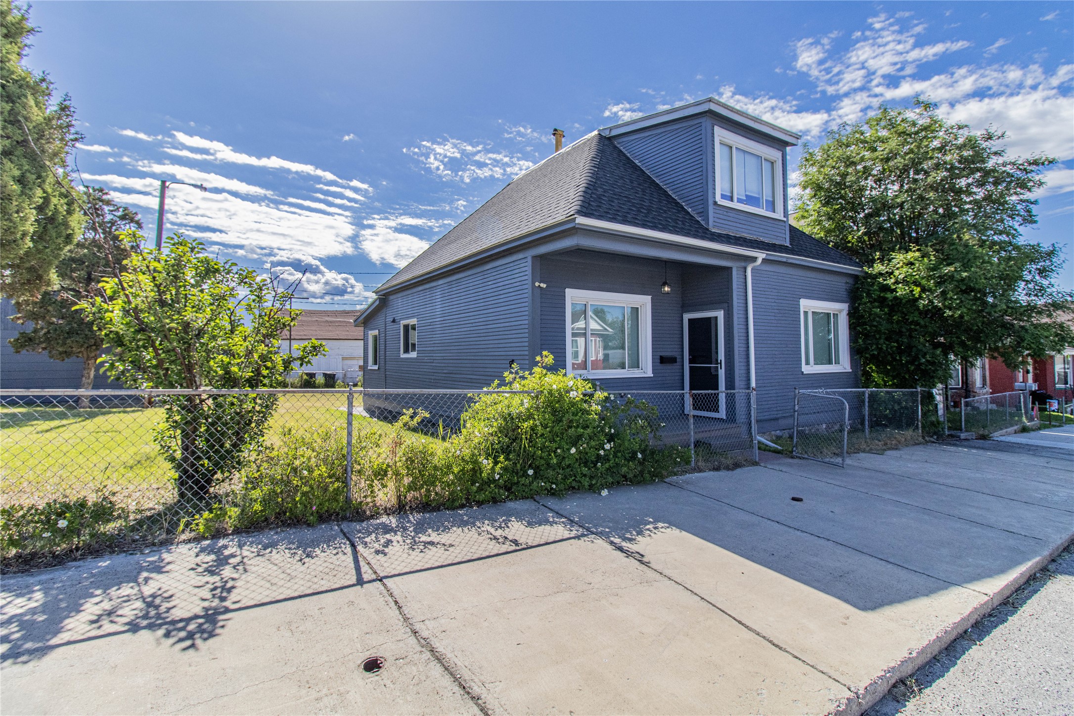 812 S Dakota Street Property Photo 1