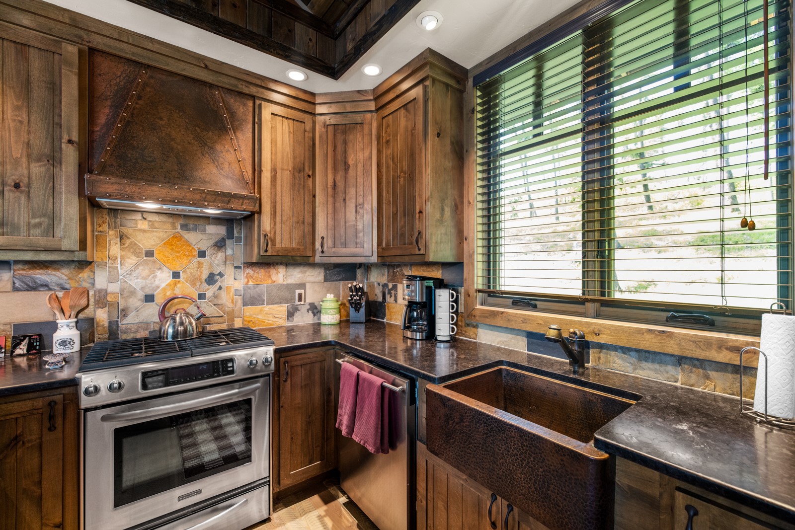 3621 E Lakeshore Drive Property Photo 15