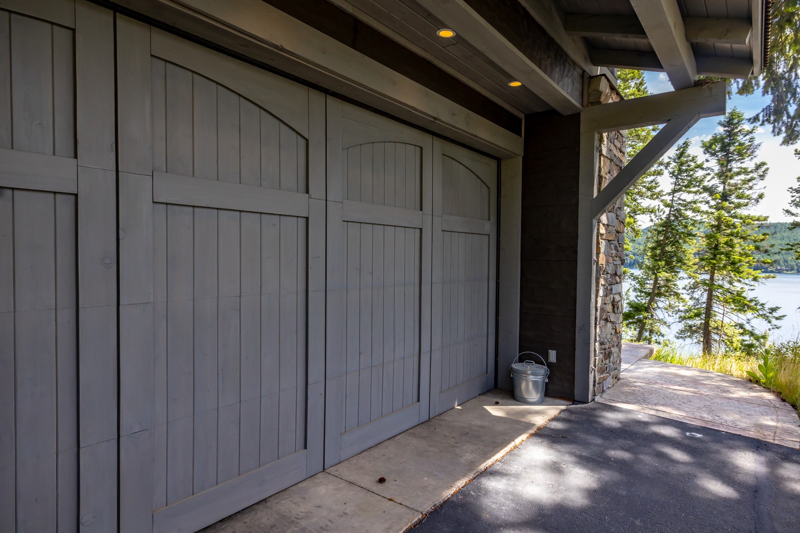 3621 E Lakeshore Drive Property Photo 48