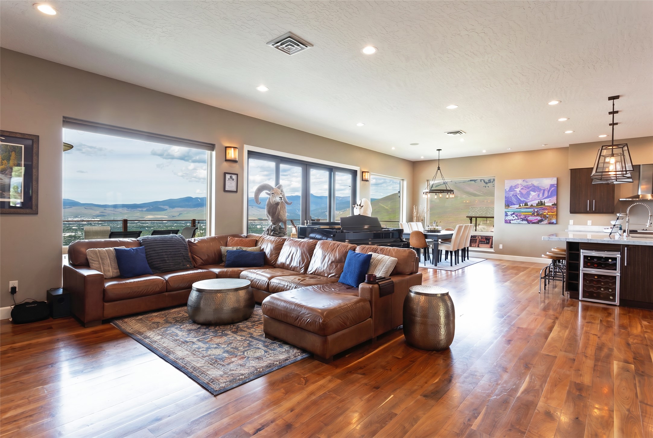 618 Spanish Peaks Drive Property Photo 4