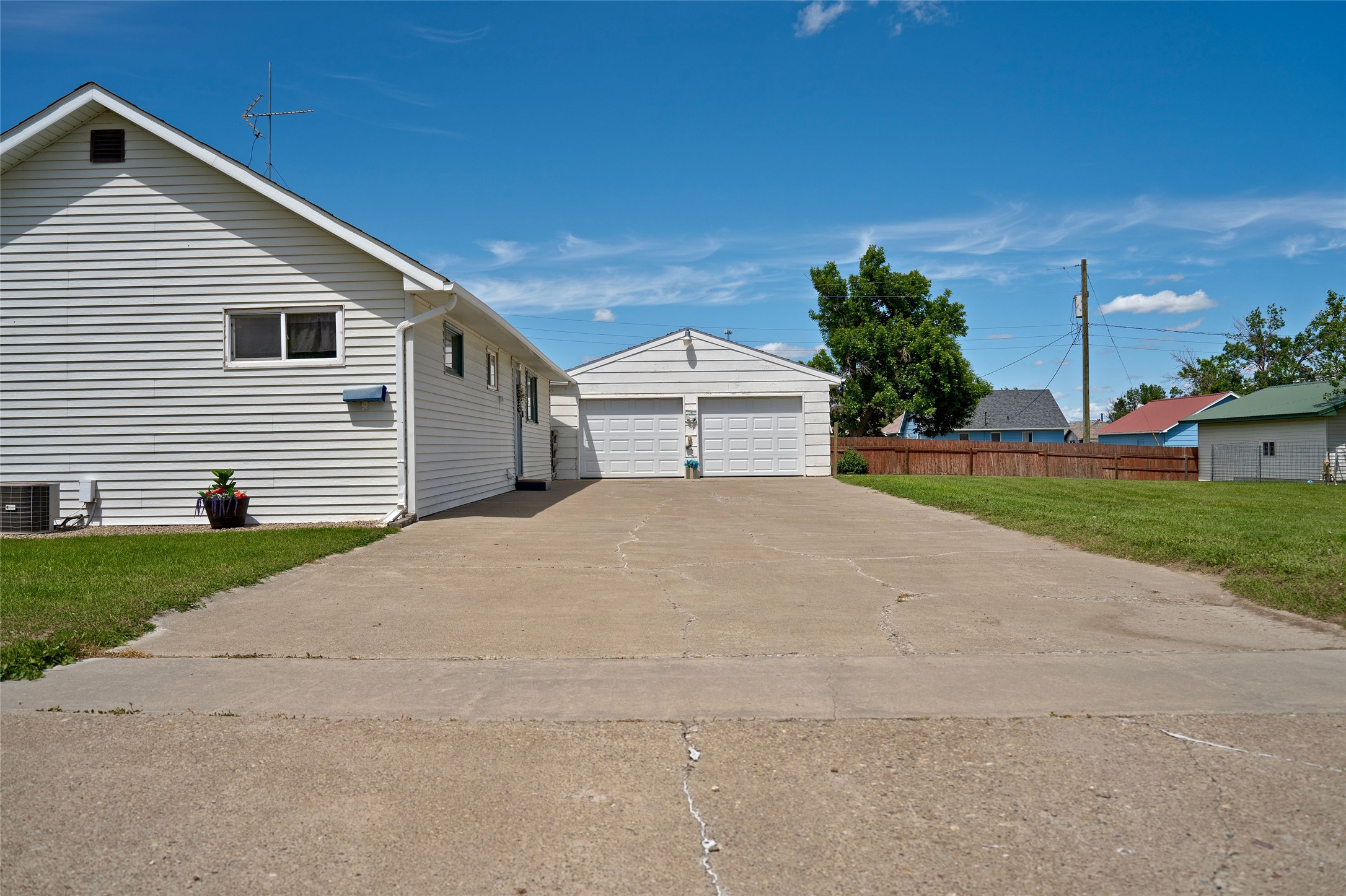 131 1st Avenue S Property Photo 2
