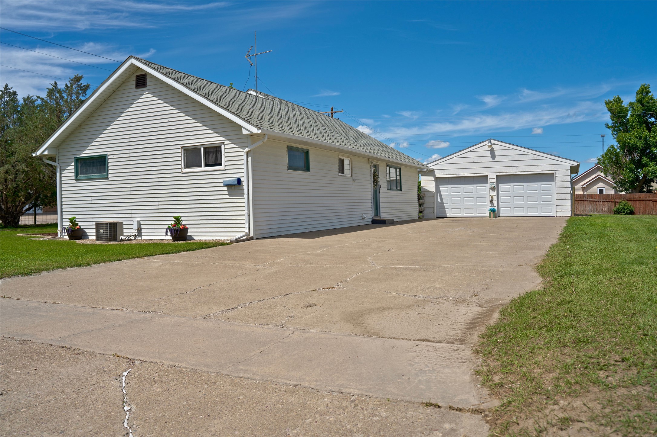 131 1st Avenue S Property Photo 3