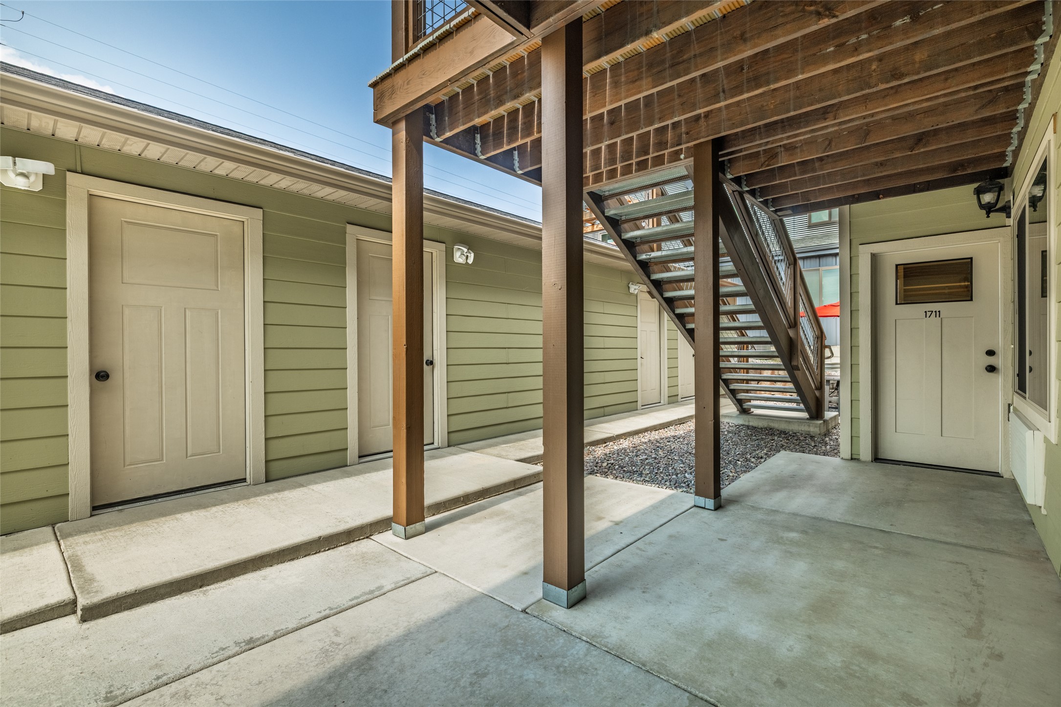 1709-1715 Euclid Avenue Property Photo 3