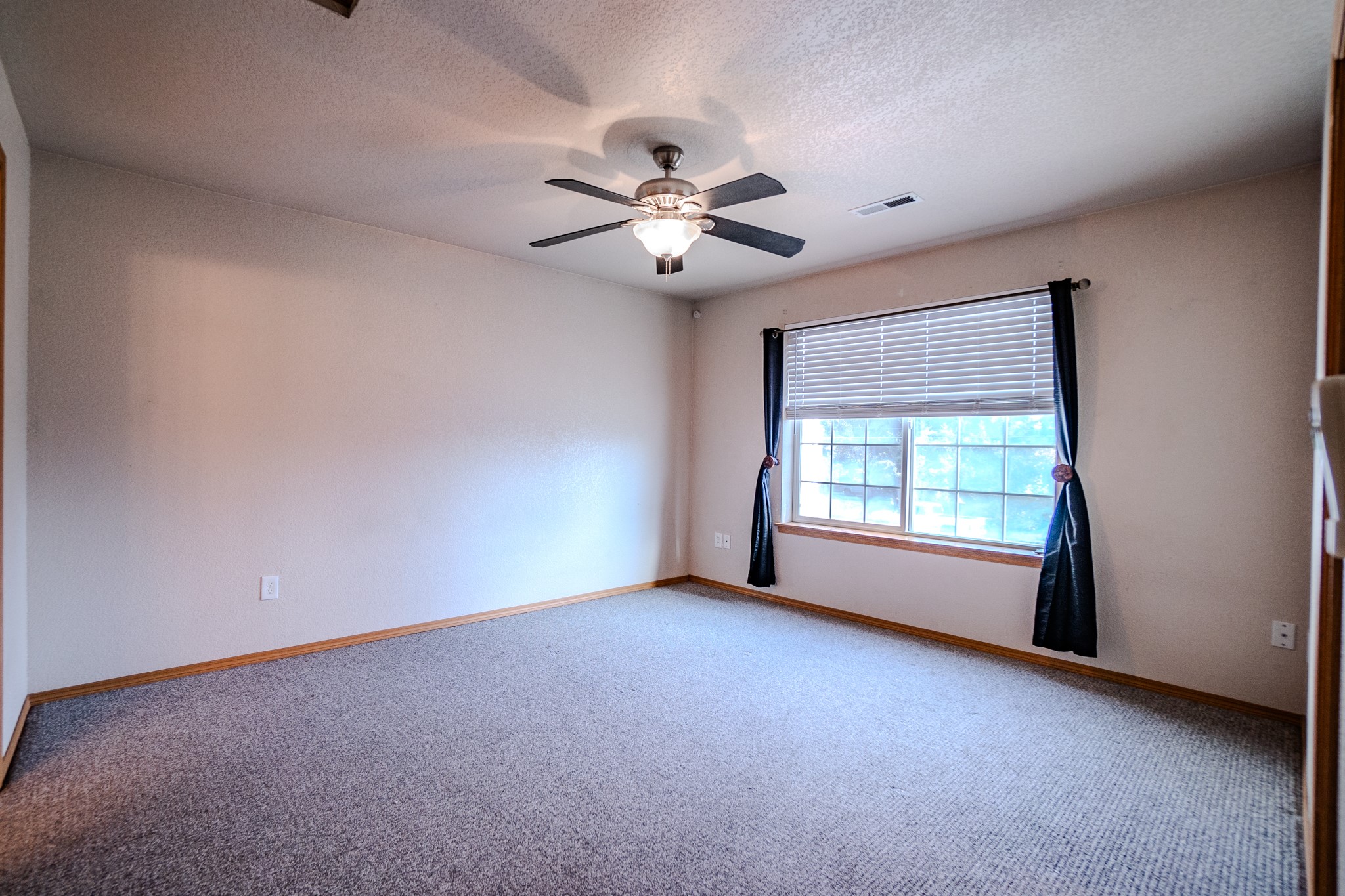 1915 Montana Street D Property Photo 14