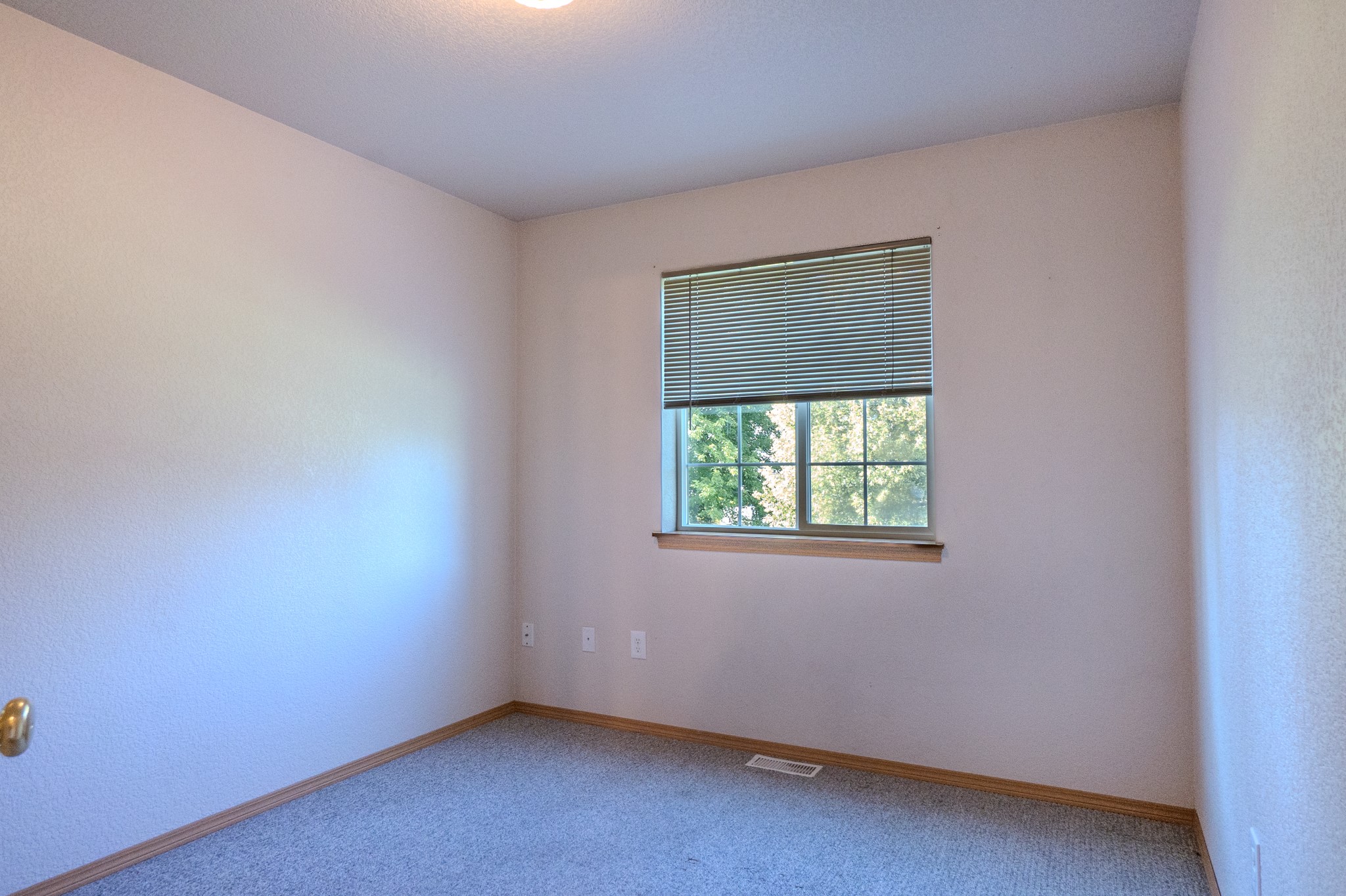 1915 Montana Street D Property Photo 19