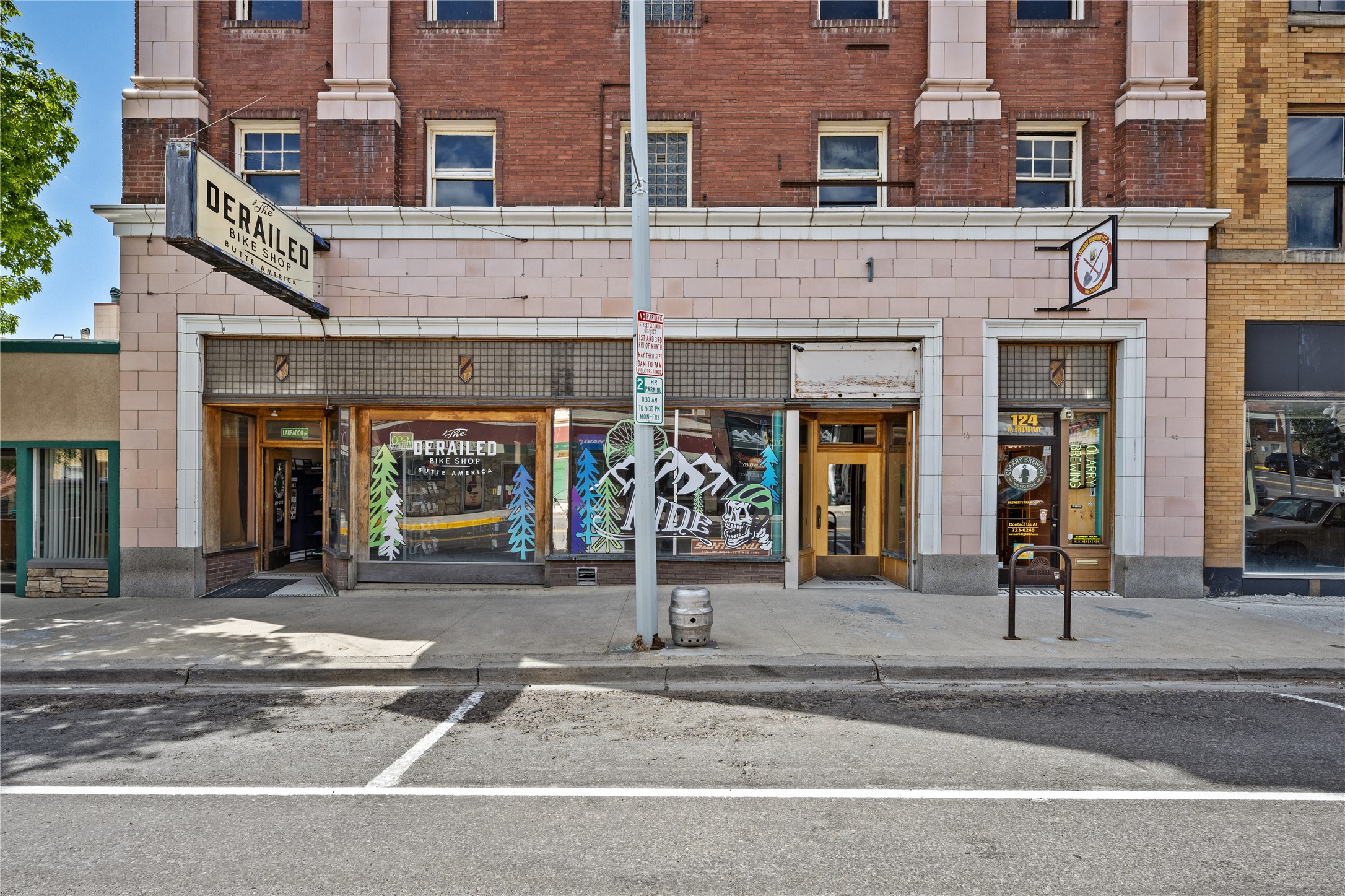 120 W Broadway Street Property Photo 3
