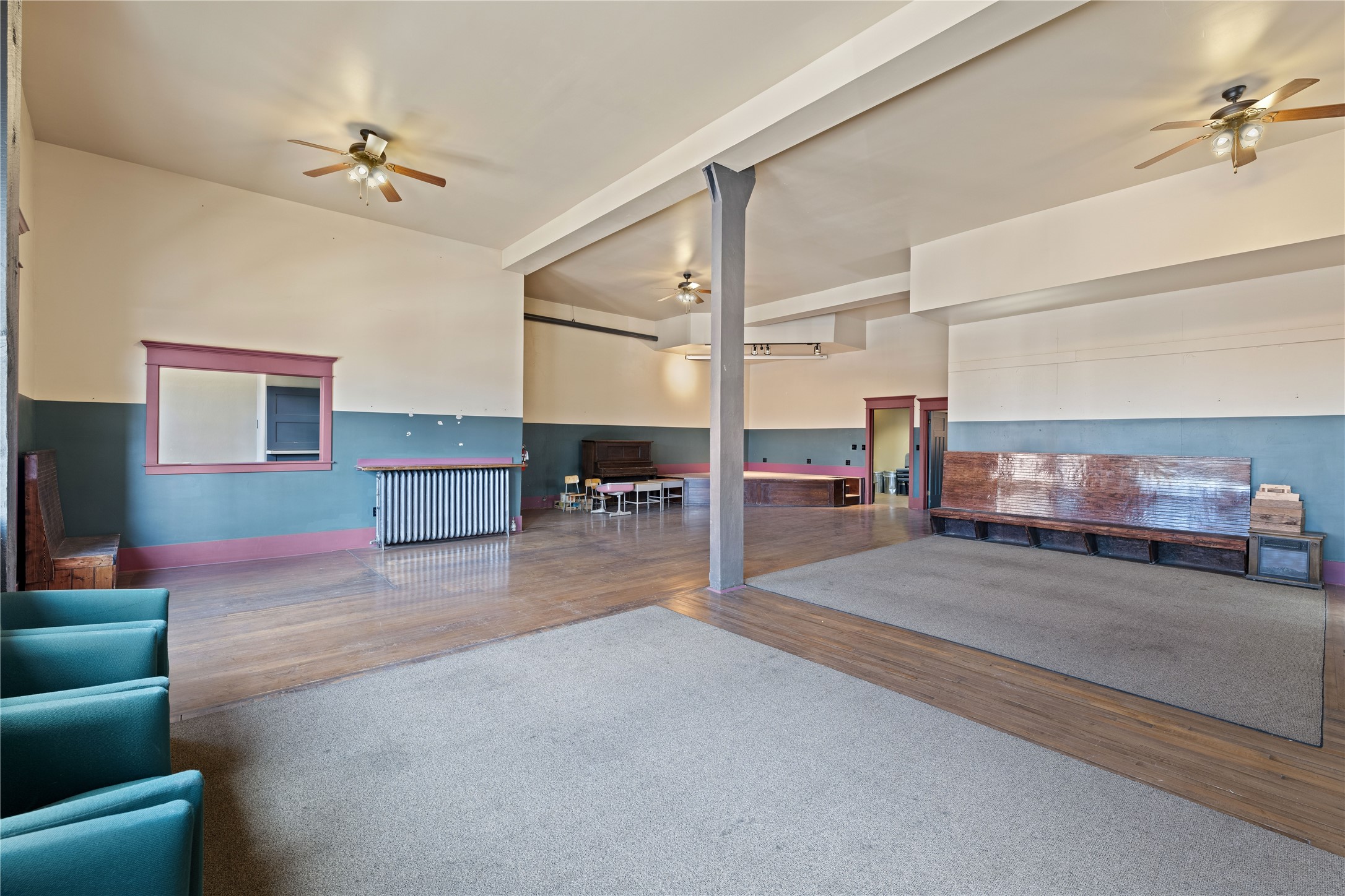 120 W Broadway Street Property Photo 15