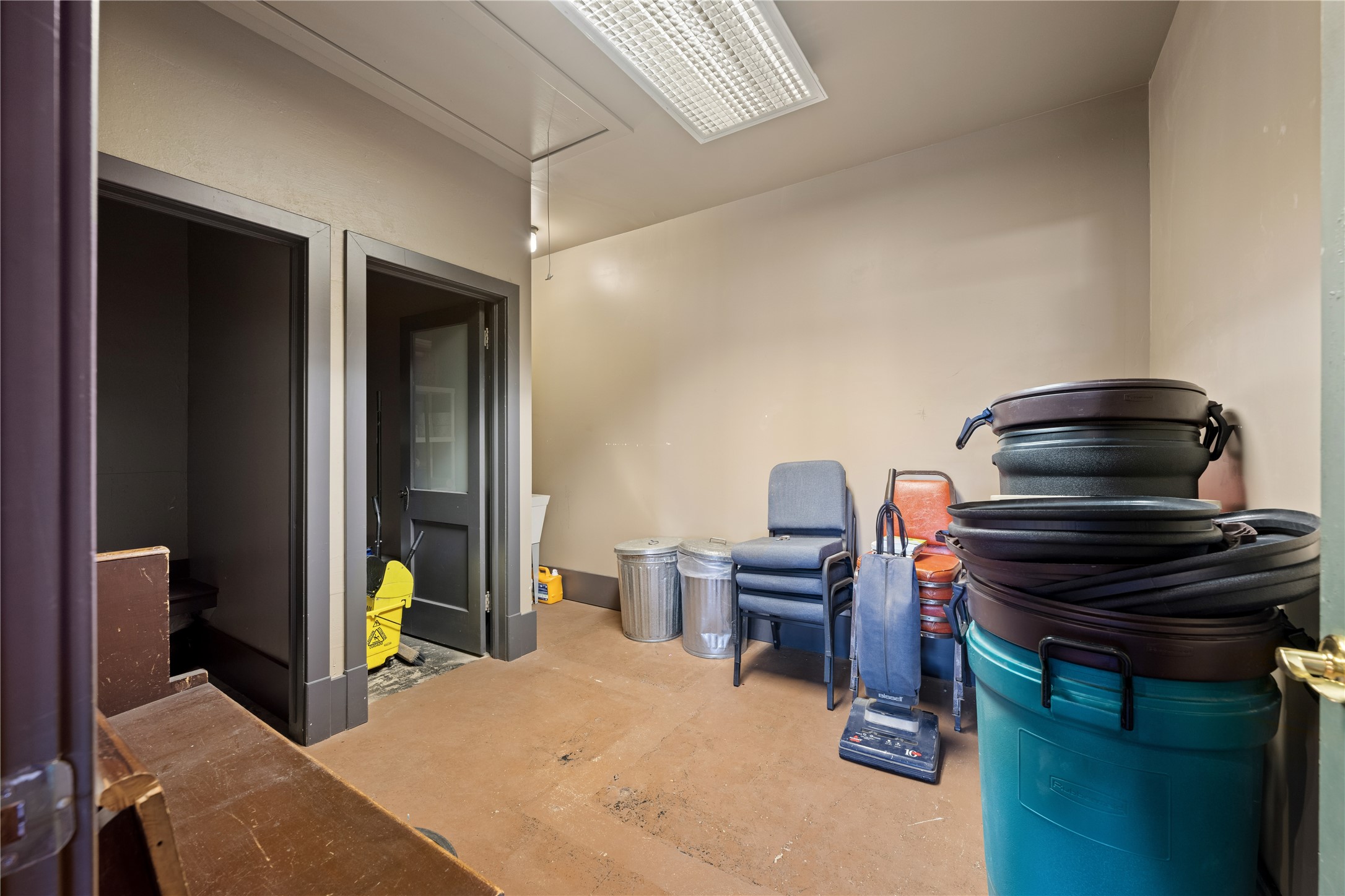 120 W Broadway Street Property Photo 19