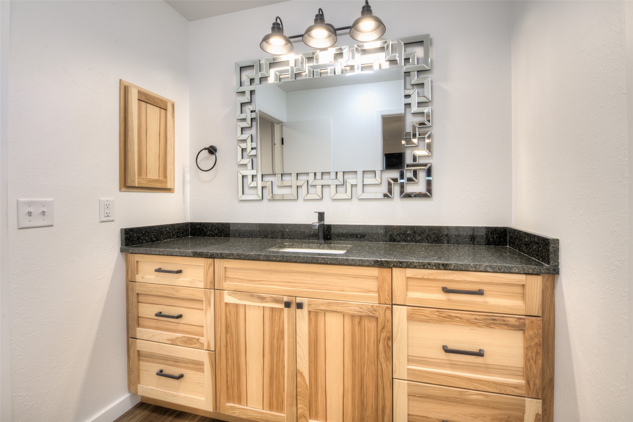 1150 Pine Street A Property Photo 23