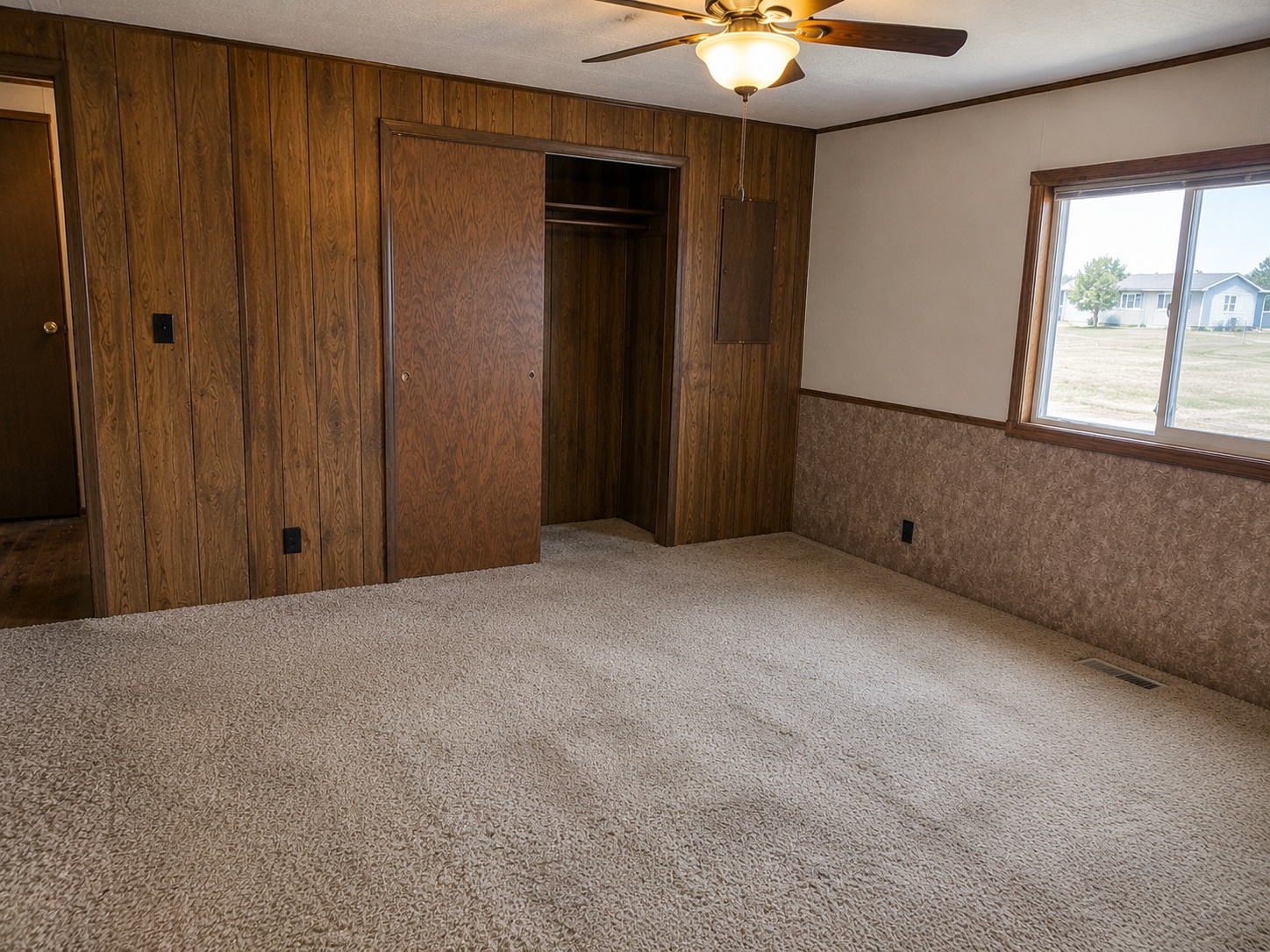 406 Southwood Drive Property Photo 9