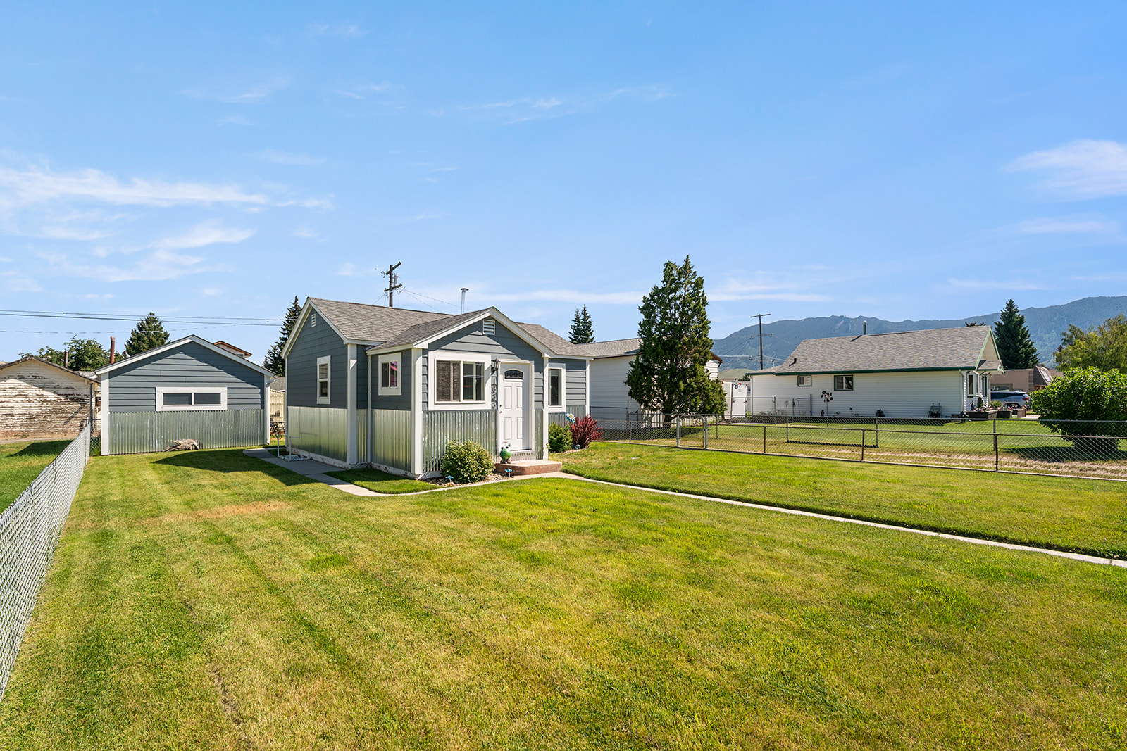 1633 Dewey Boulevard Property Photo 2