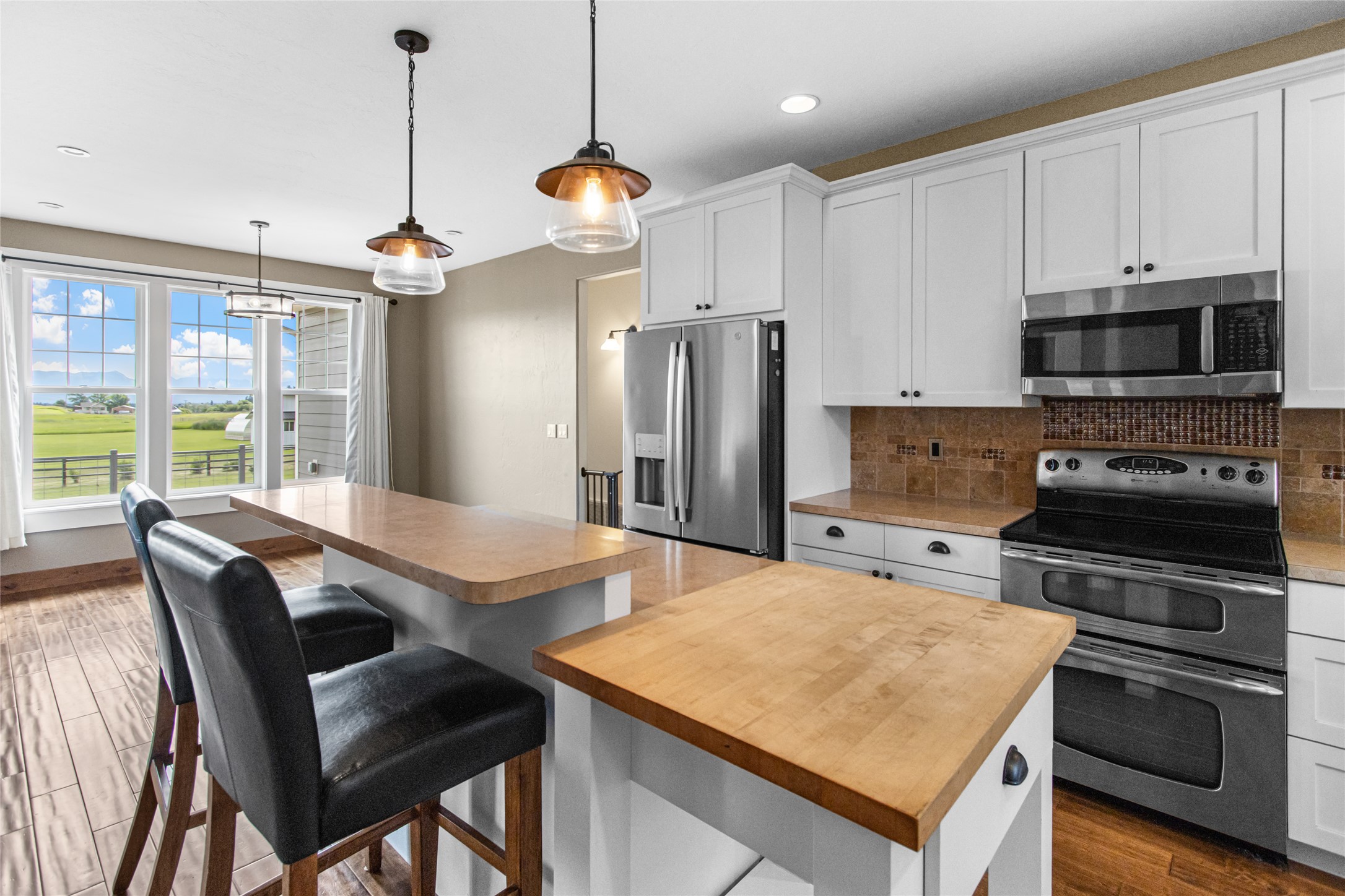 47 Whalebone Court Property Photo 6