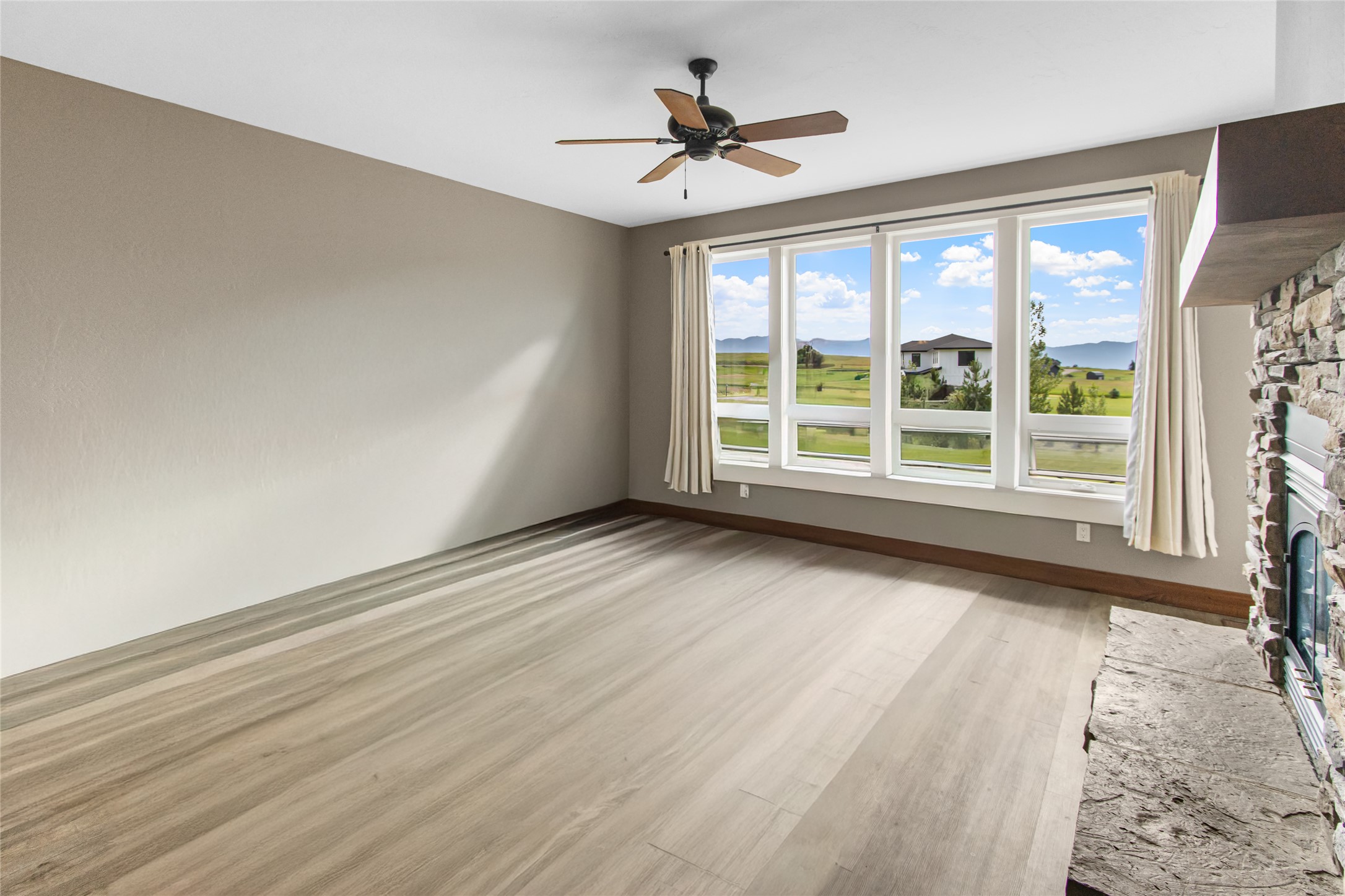 47 Whalebone Court Property Photo 10
