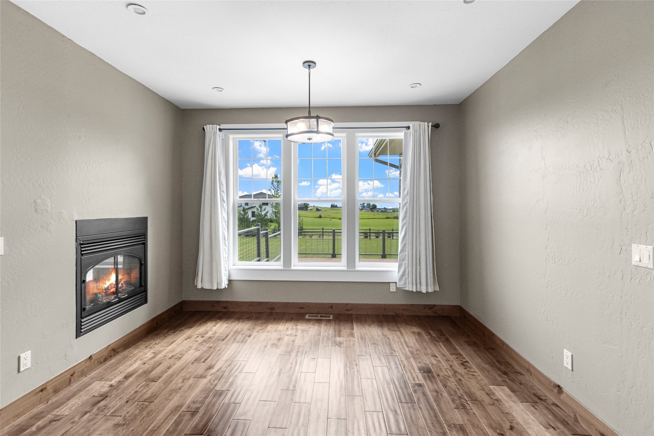 47 Whalebone Court Property Photo 15