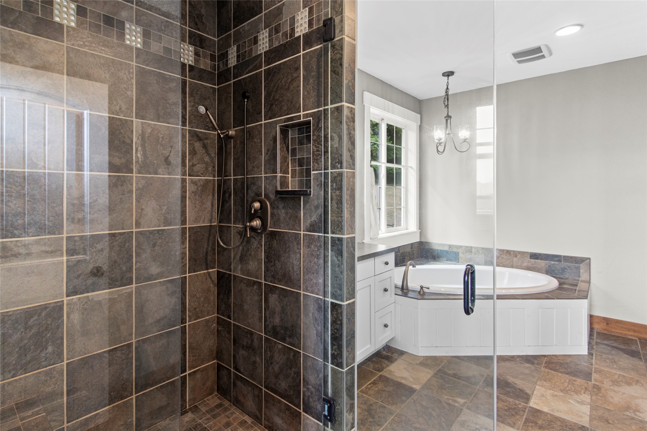 47 Whalebone Court Property Photo 21