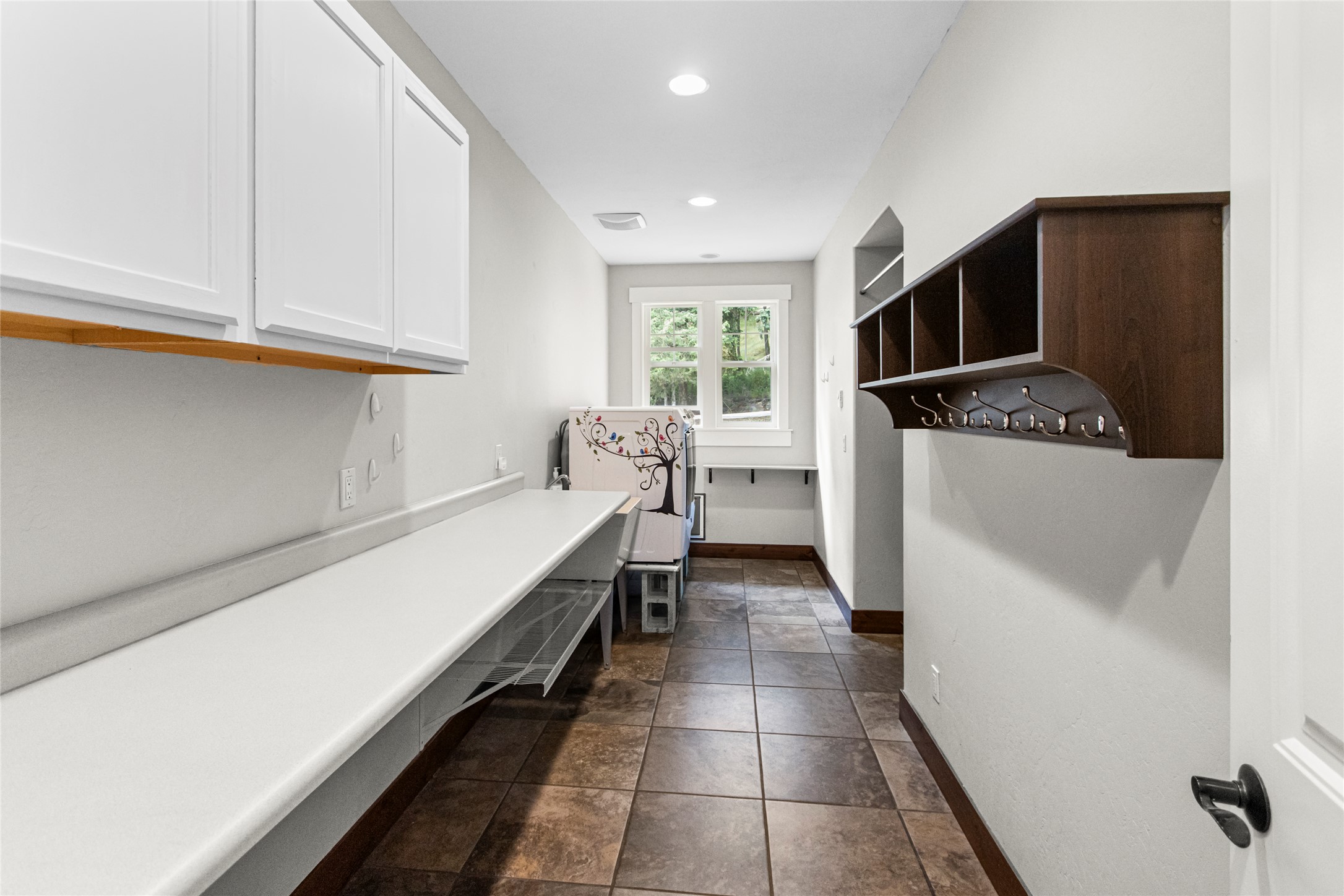 47 Whalebone Court Property Photo 28