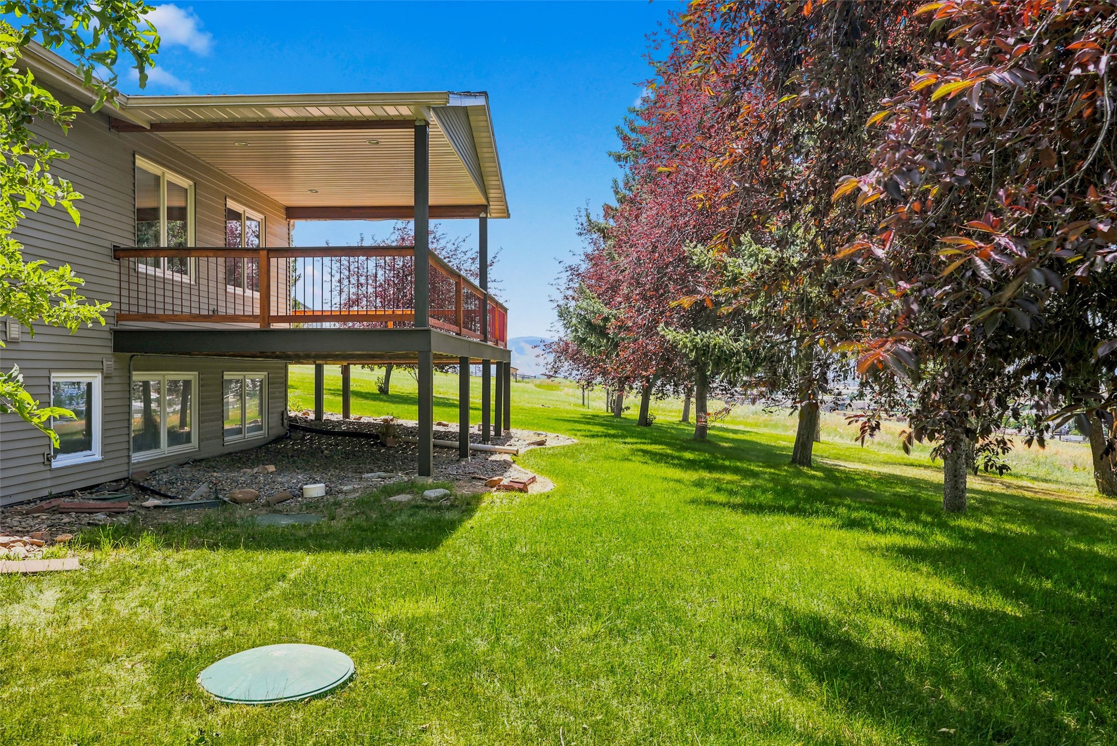 6385 Goodan Lane Property Photo 8