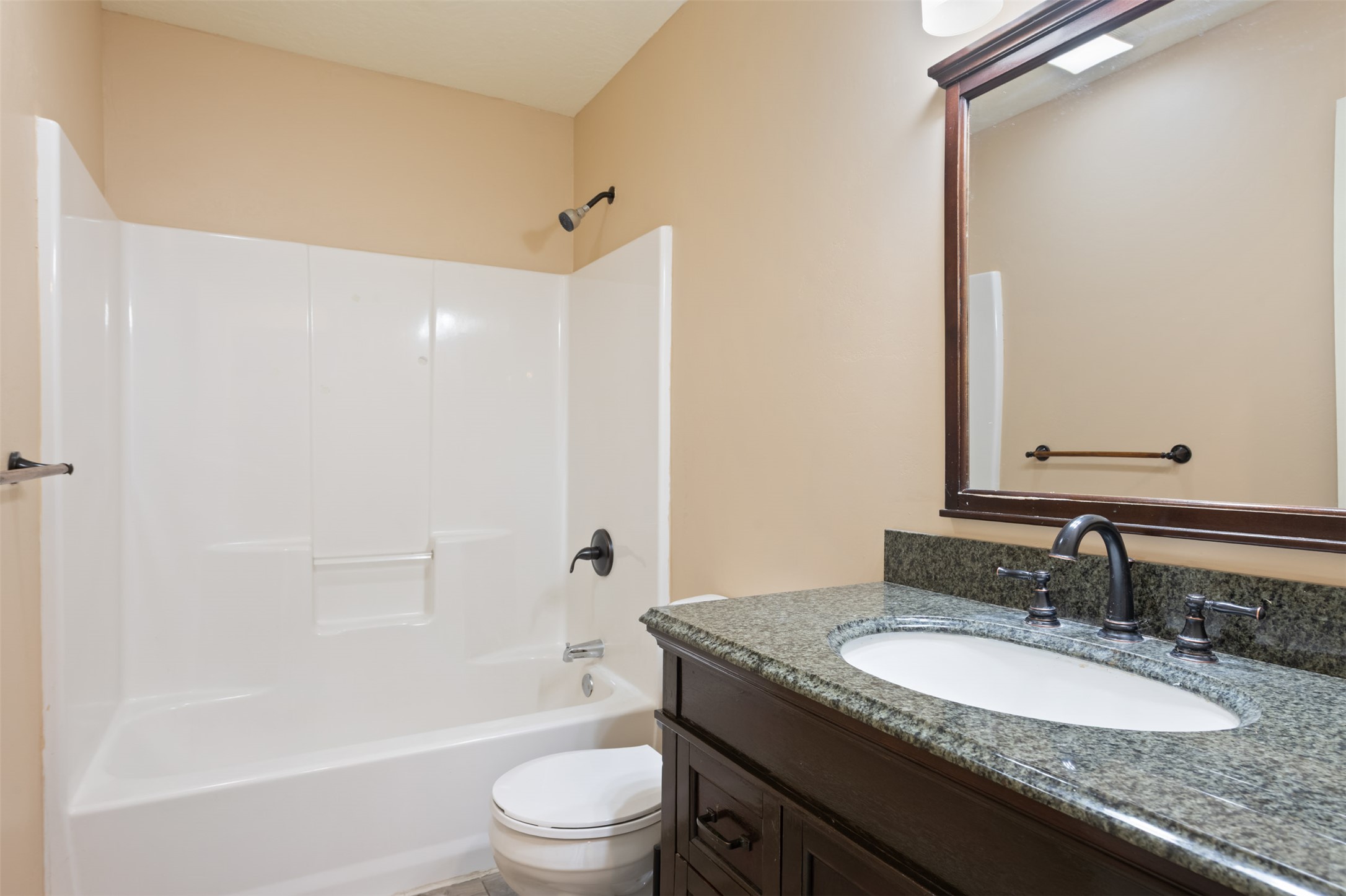 5671 Fairview Lane Property Photo 10