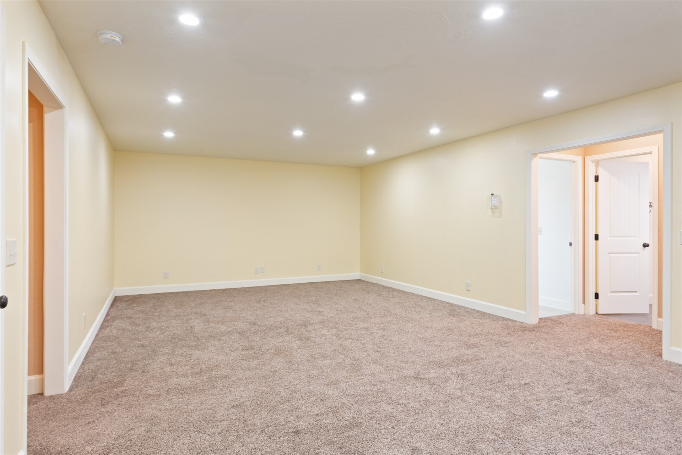 5671 Fairview Lane Property Photo 17