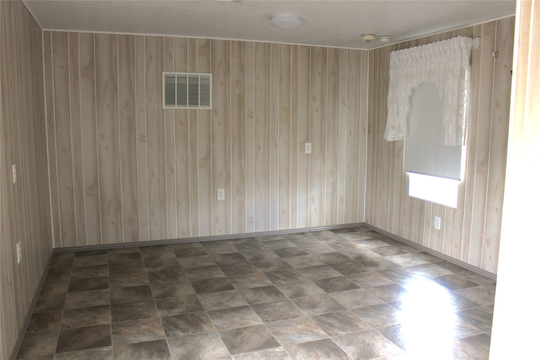 206 W 5th Avenue 13 Property Photo 10